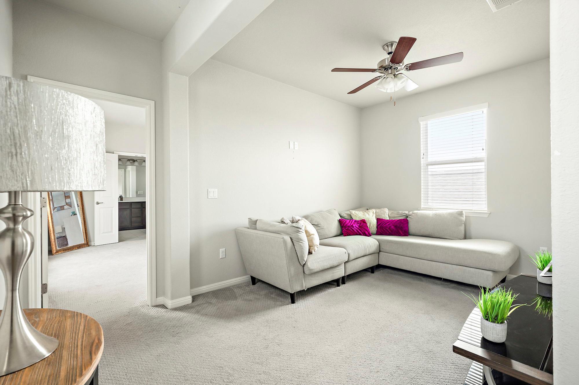 5701 Baythorne Dr, Austin, TX 78747