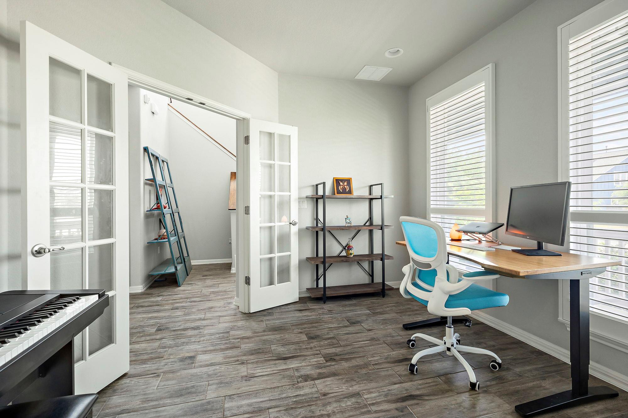 5701 Baythorne Dr, Austin, TX 78747