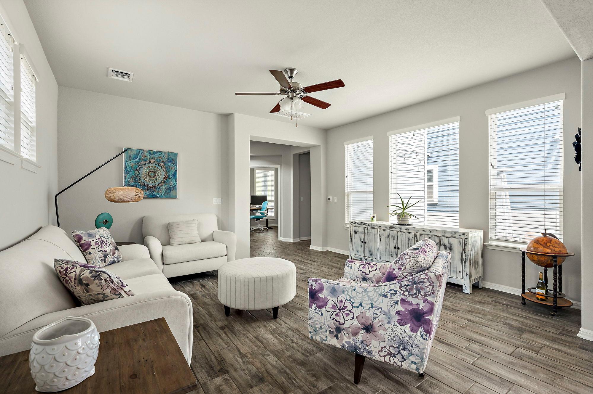 5701 Baythorne Dr, Austin, TX 78747