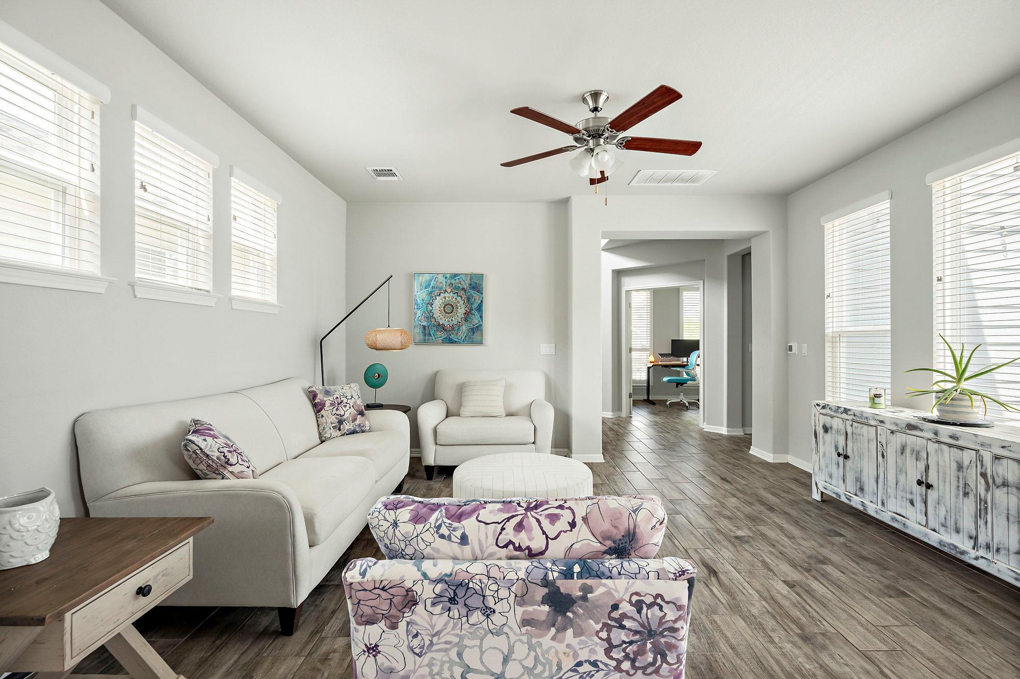 5701 Baythorne Dr, Austin, TX 78747