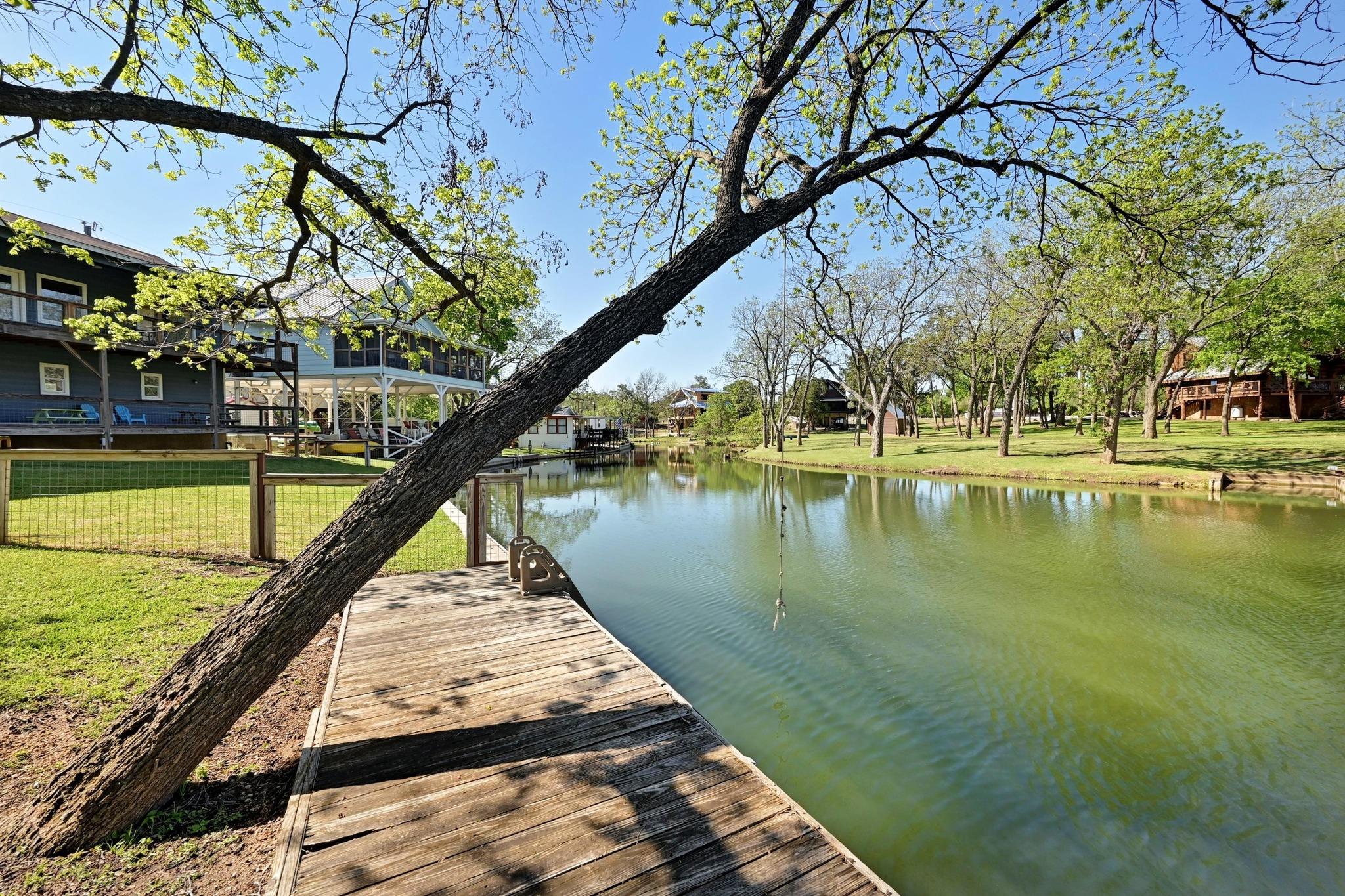 1318 Contour Dr, Burnet, TX 78611