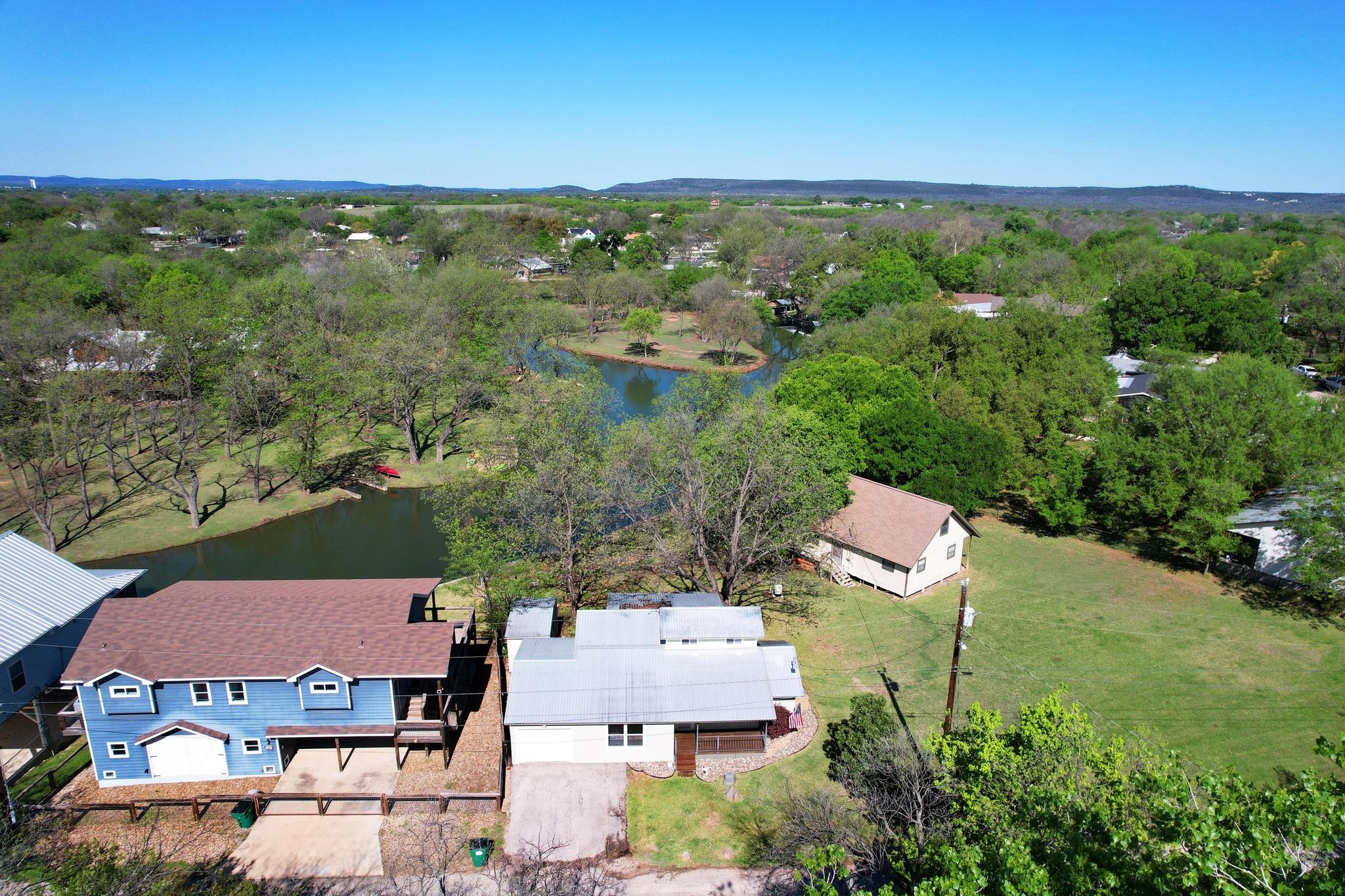 1318 Contour Dr, Burnet, TX 78611
