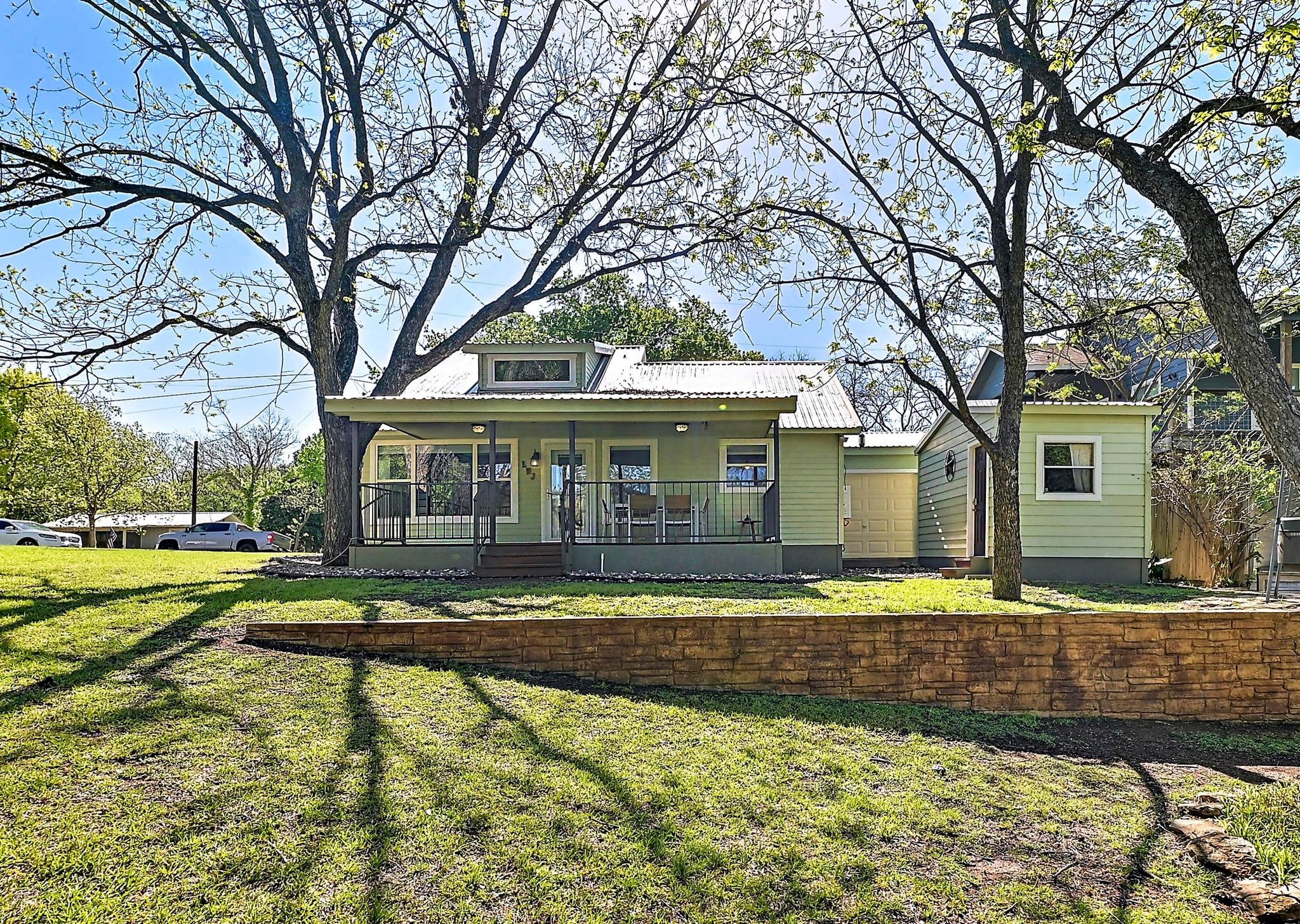 1318 Contour Dr, Burnet, TX 78611