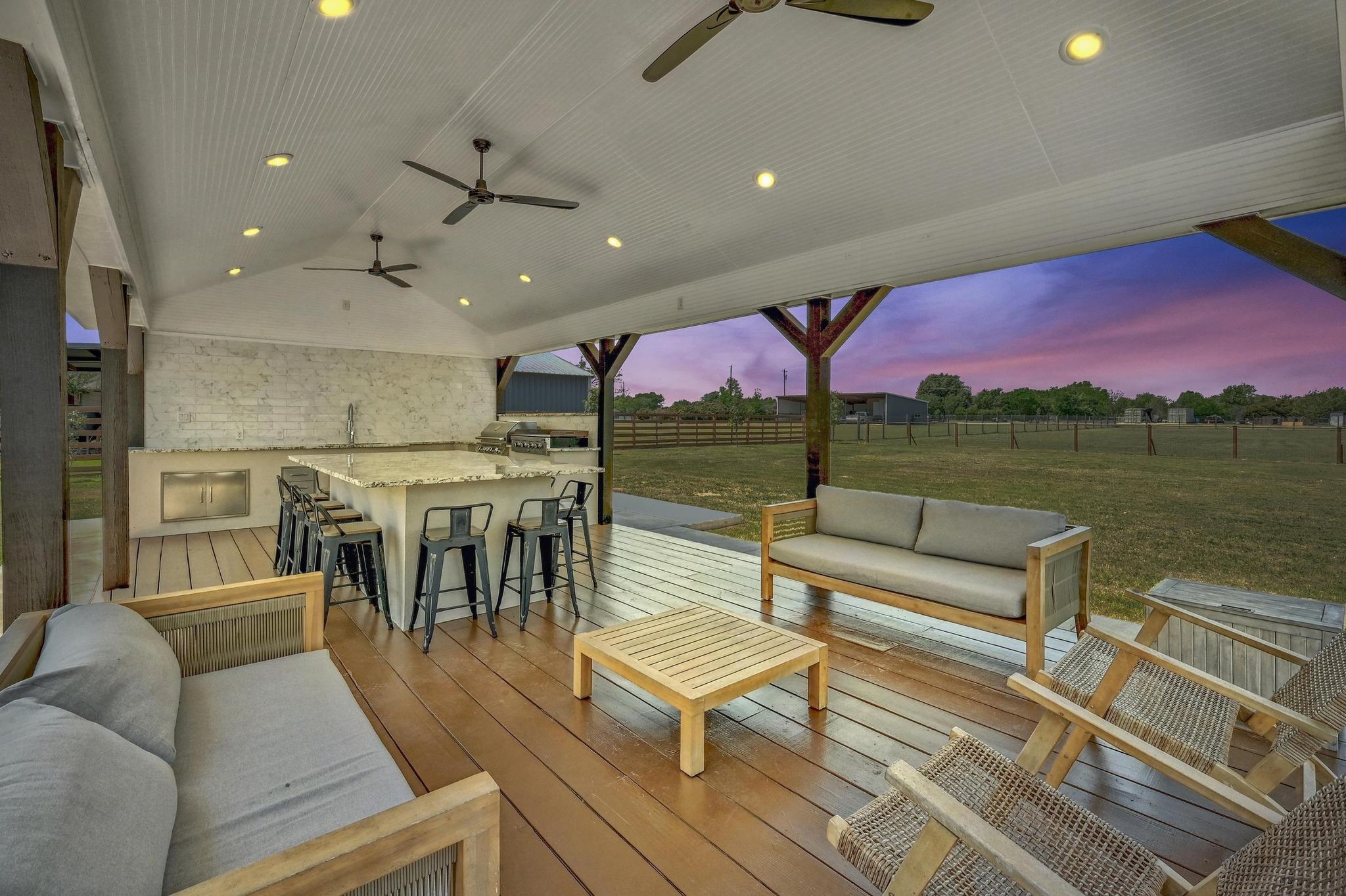 401 County Road 368, Taylor, TX 76574