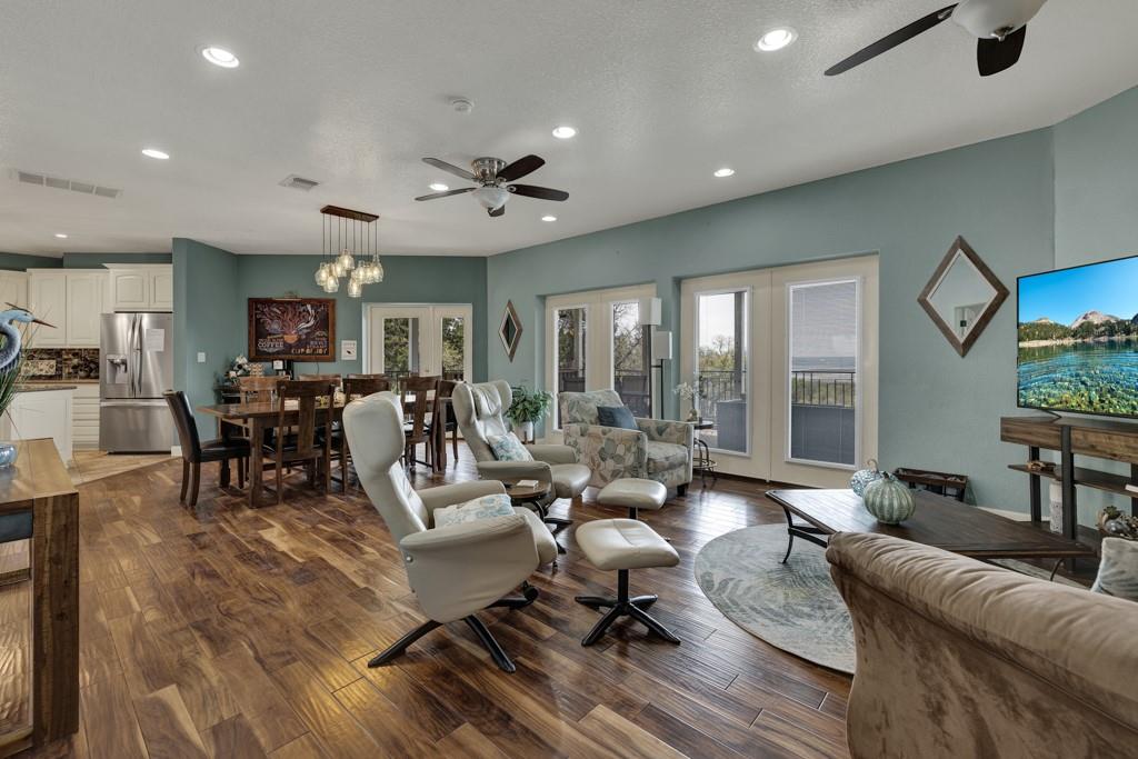 3811 Potters Creek, Canyon Lake, TX 78133