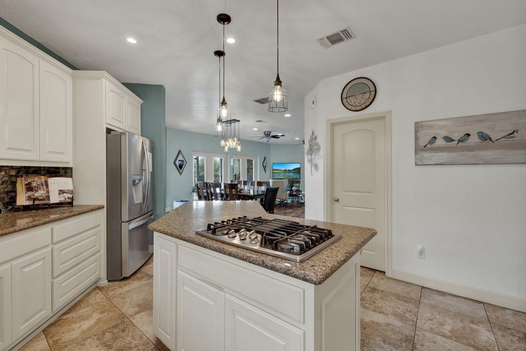 3811 Potters Creek, Canyon Lake, TX 78133