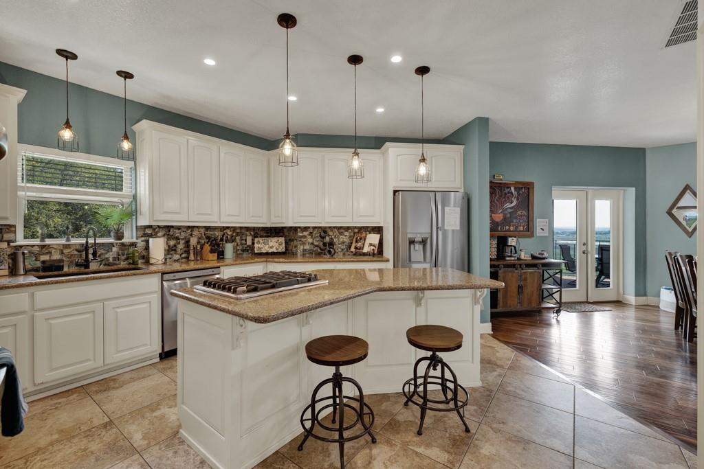 3811 Potters Creek, Canyon Lake, TX 78133