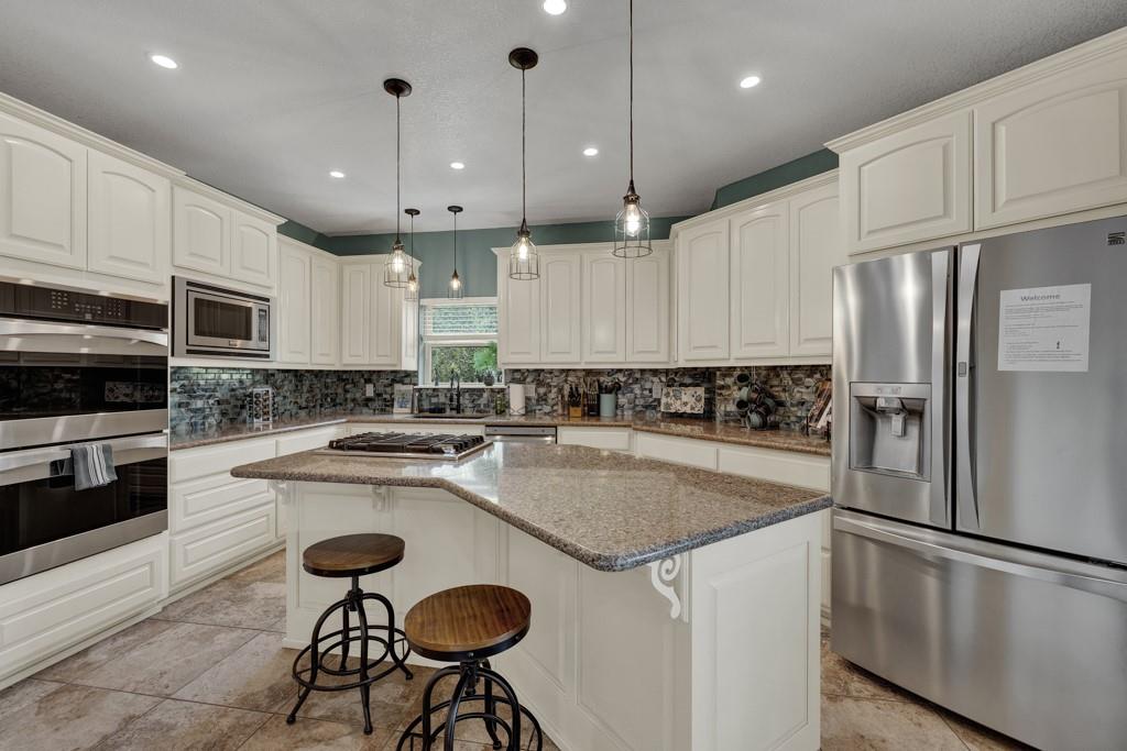 3811 Potters Creek, Canyon Lake, TX 78133