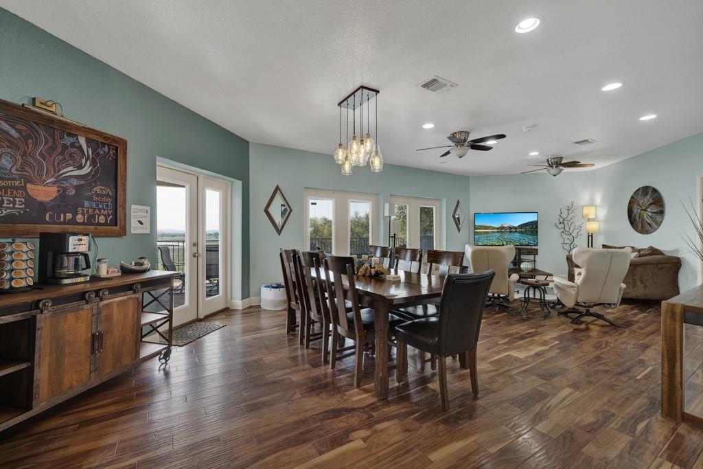 3811 Potters Creek, Canyon Lake, TX 78133