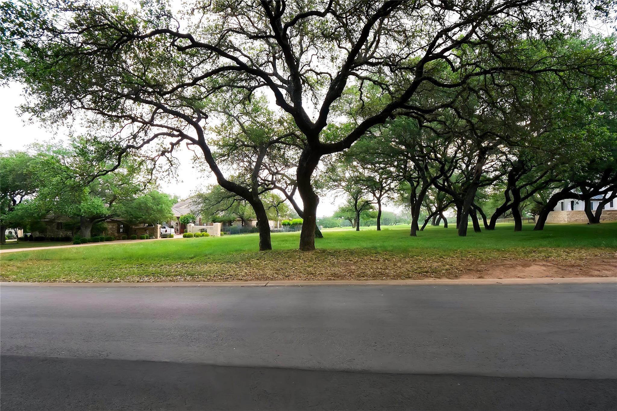 27029 Masters Pkwy, Spicewood, TX 78669