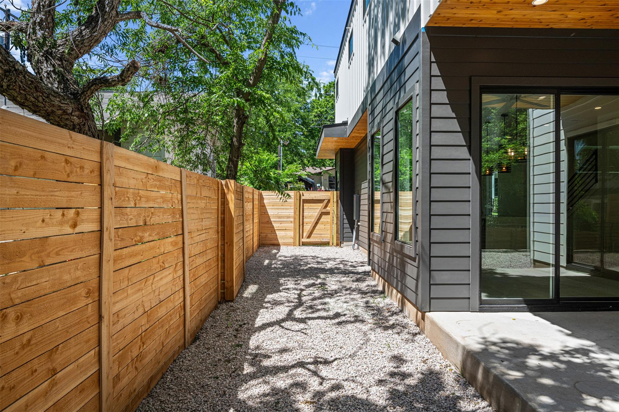 1305 Walnut Ave, Austin, TX 78702