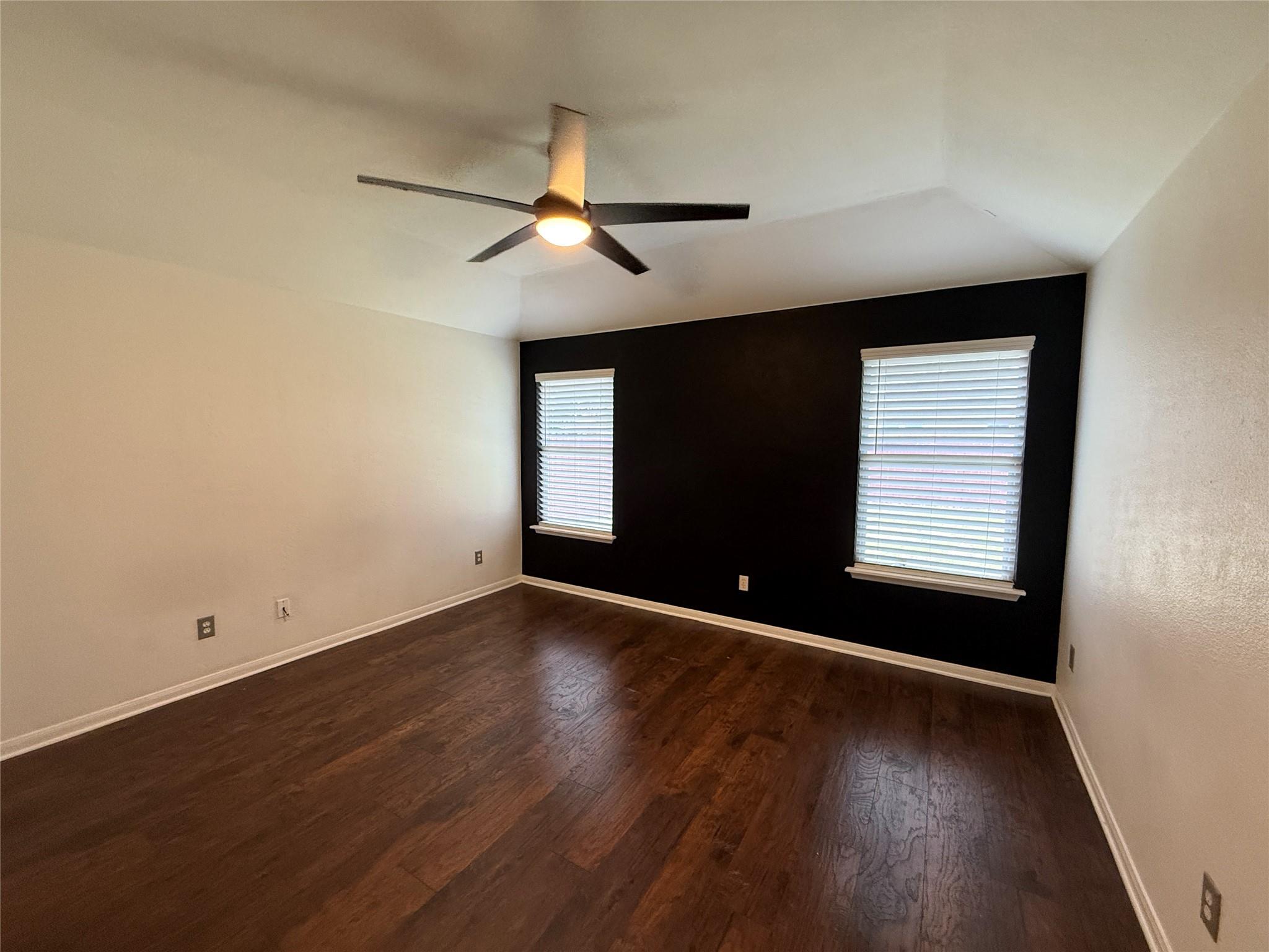 501 Morning Dove Dr, Hutto, TX 78634