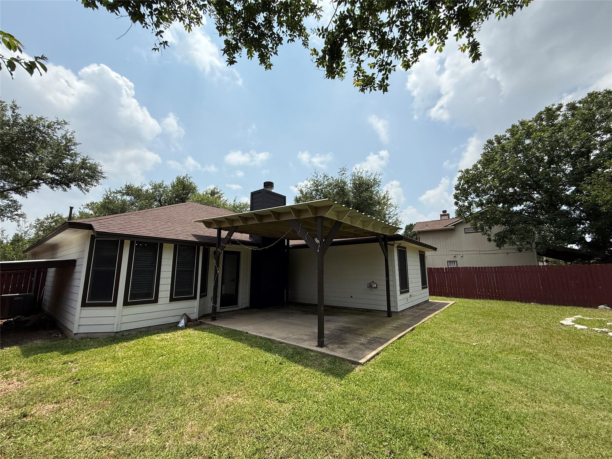 501 Morning Dove Dr, Hutto, TX 78634