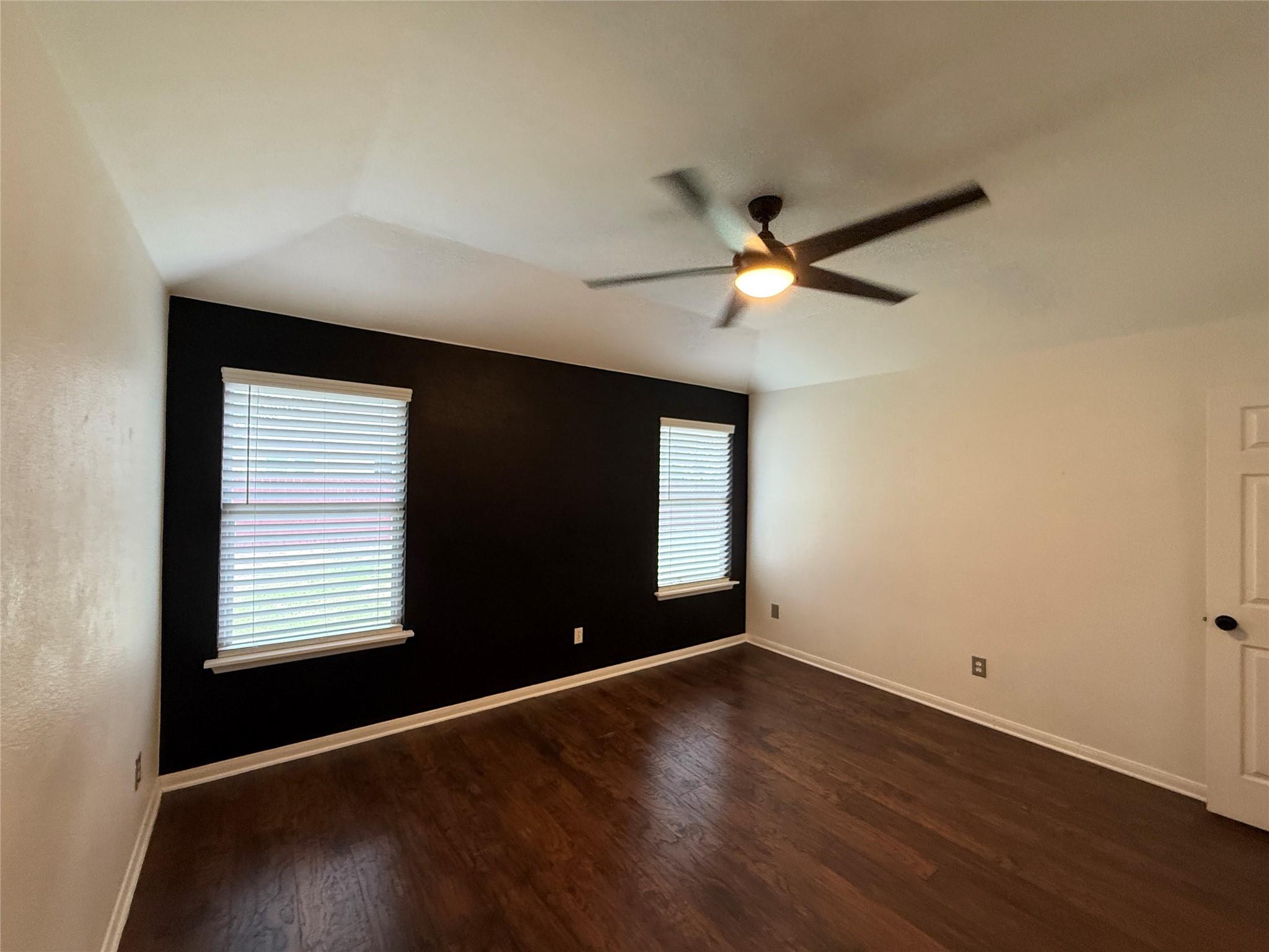 501 Morning Dove Dr, Hutto, TX 78634