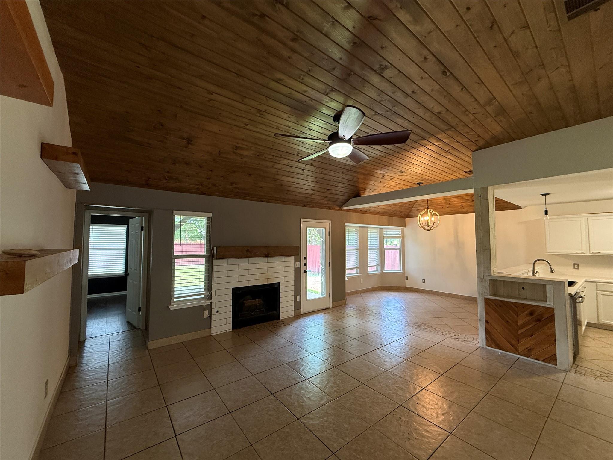 501 Morning Dove Dr, Hutto, TX 78634