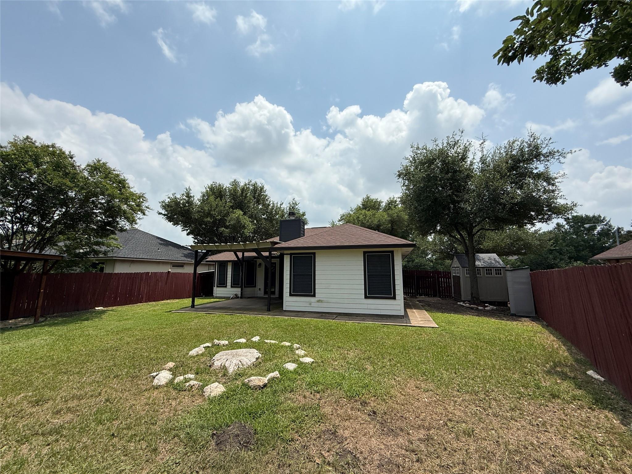 501 Morning Dove Dr, Hutto, TX 78634