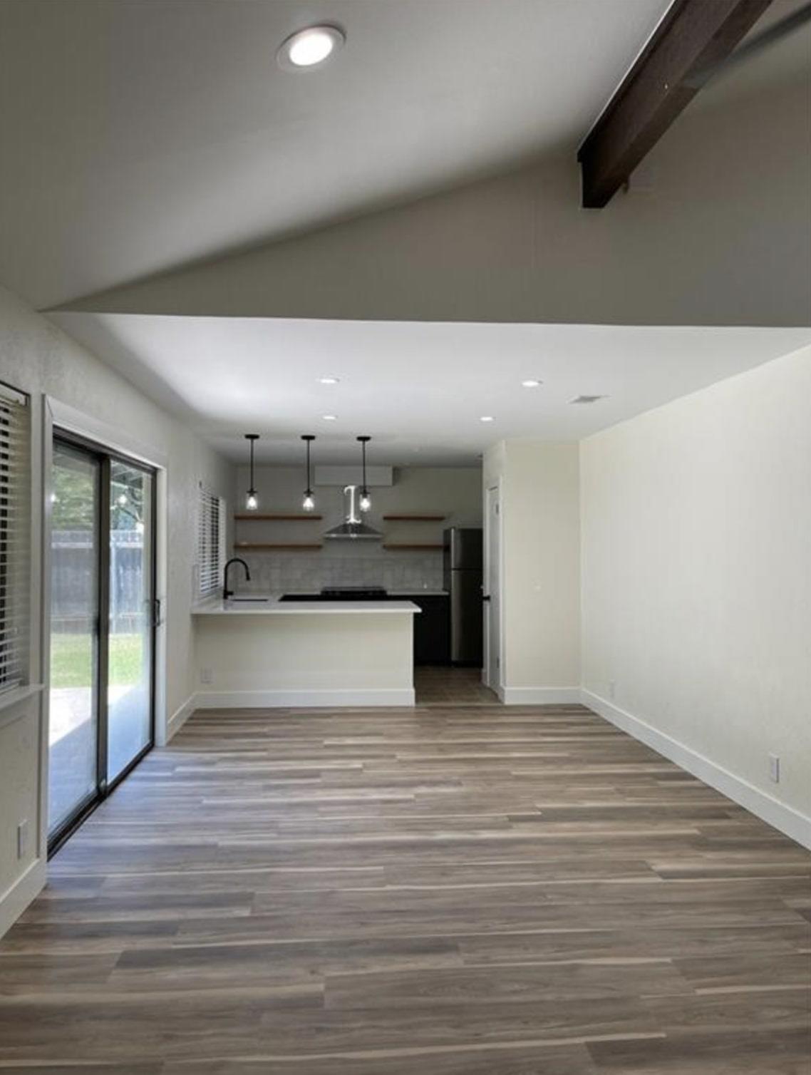 909 Cripple Creek Dr, Austin, TX 78758