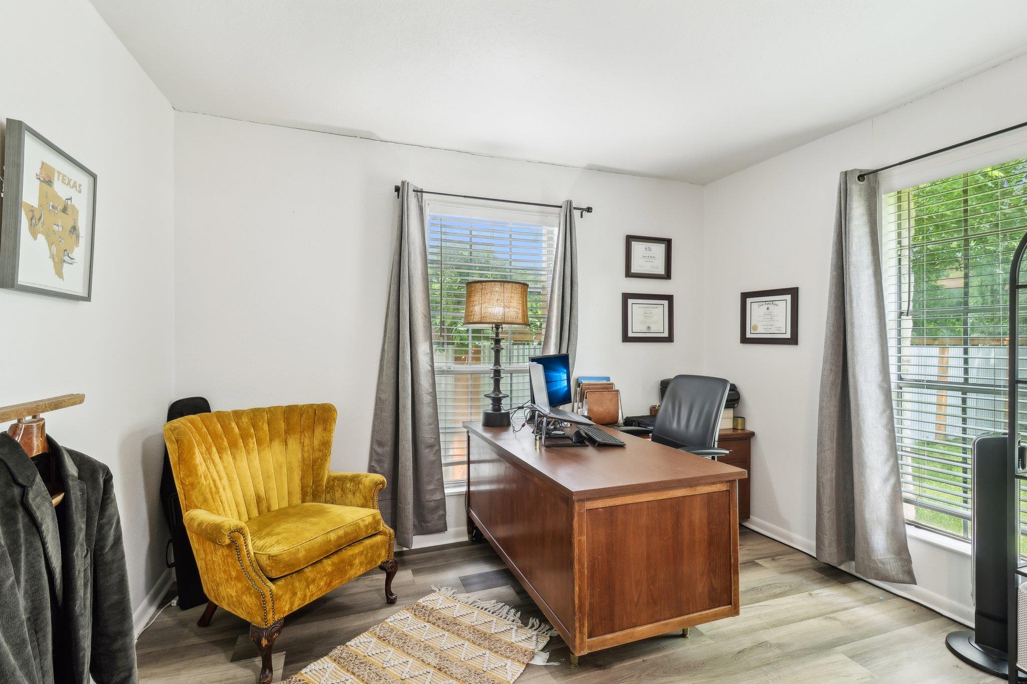 421 James St, Boerne, TX 78006