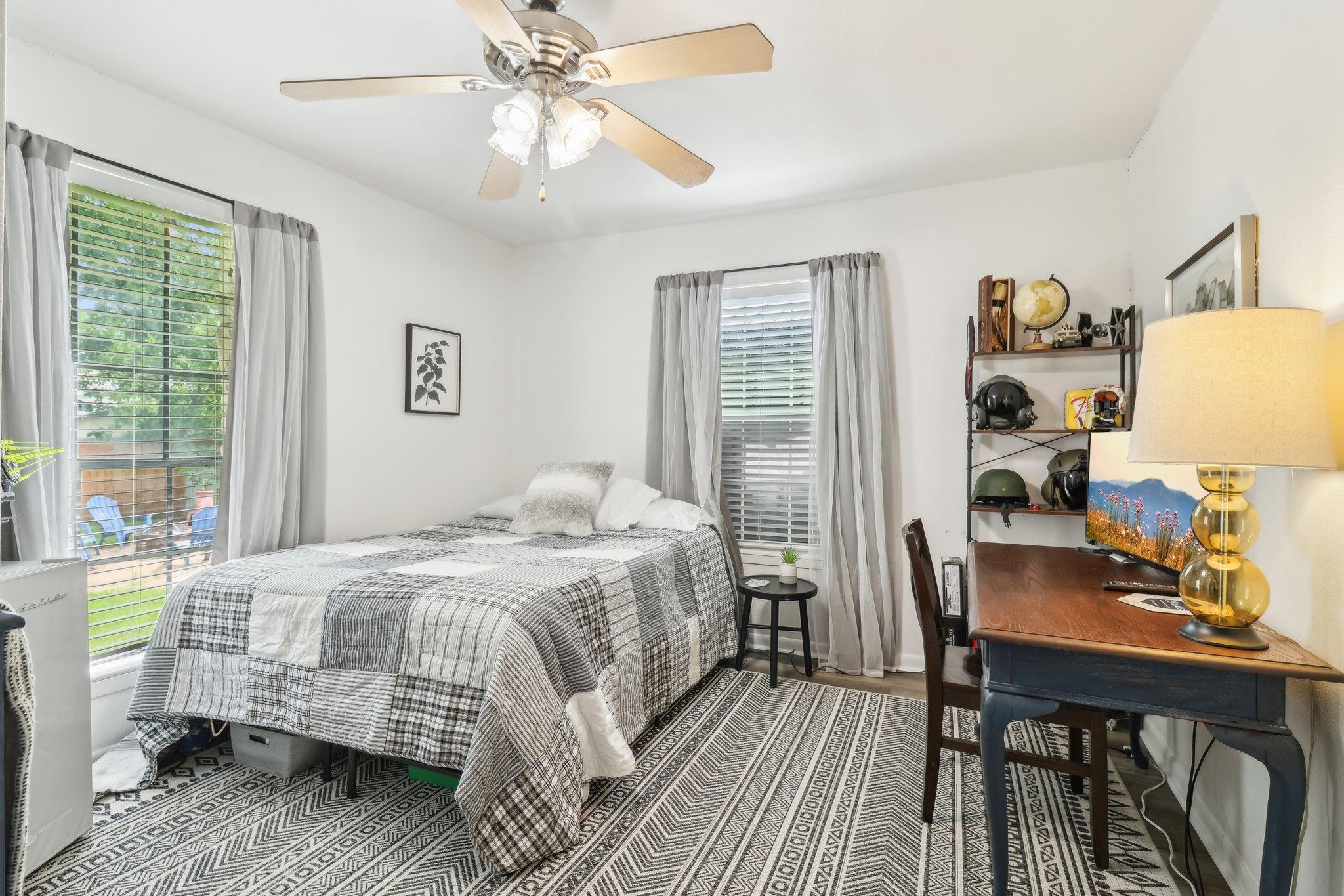 421 James St, Boerne, TX 78006