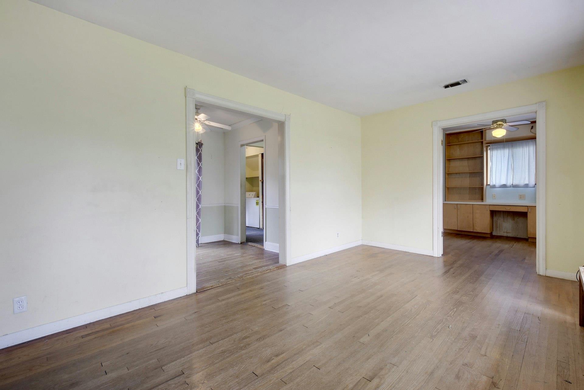 5110 Valley Oak Dr, Austin, TX 78731