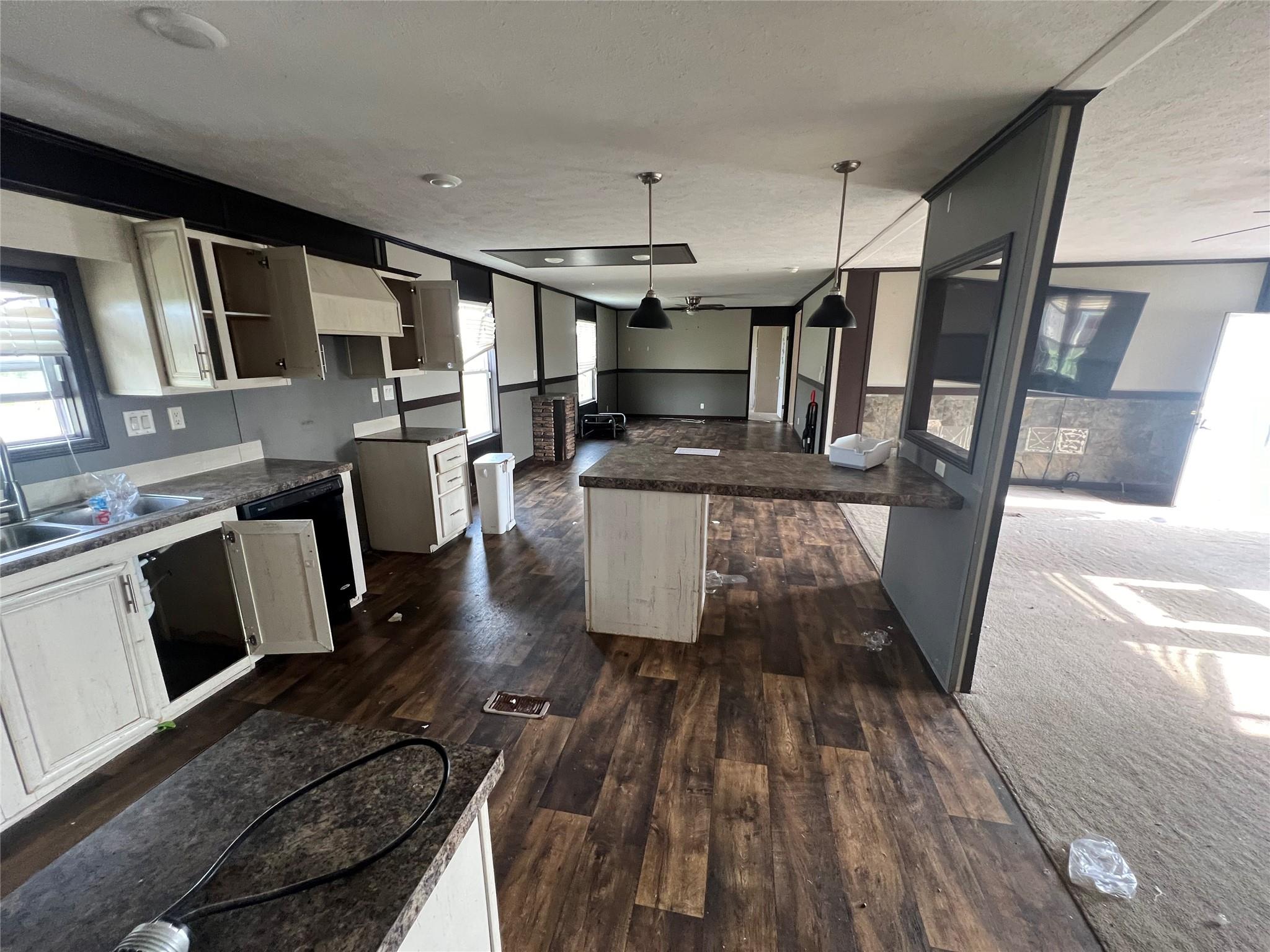 1020 Casa Blanca Dr, Sinton, TX 78387