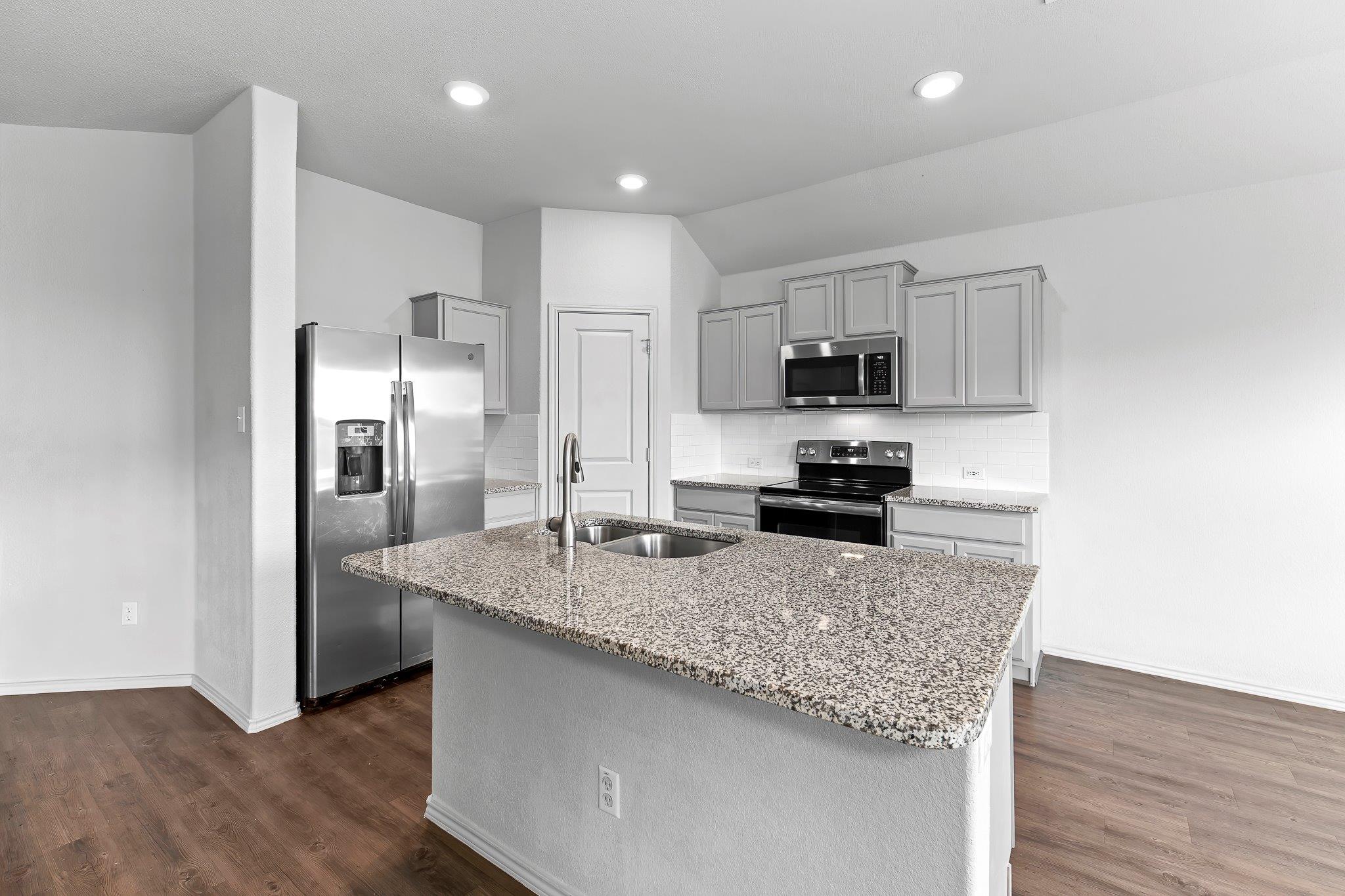 203 Helen Rd, Hutto, TX 78634