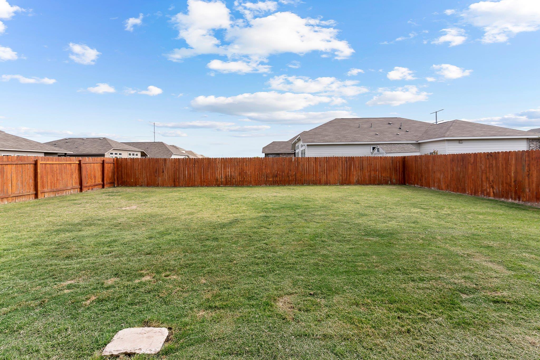 203 Helen Rd, Hutto, TX 78634