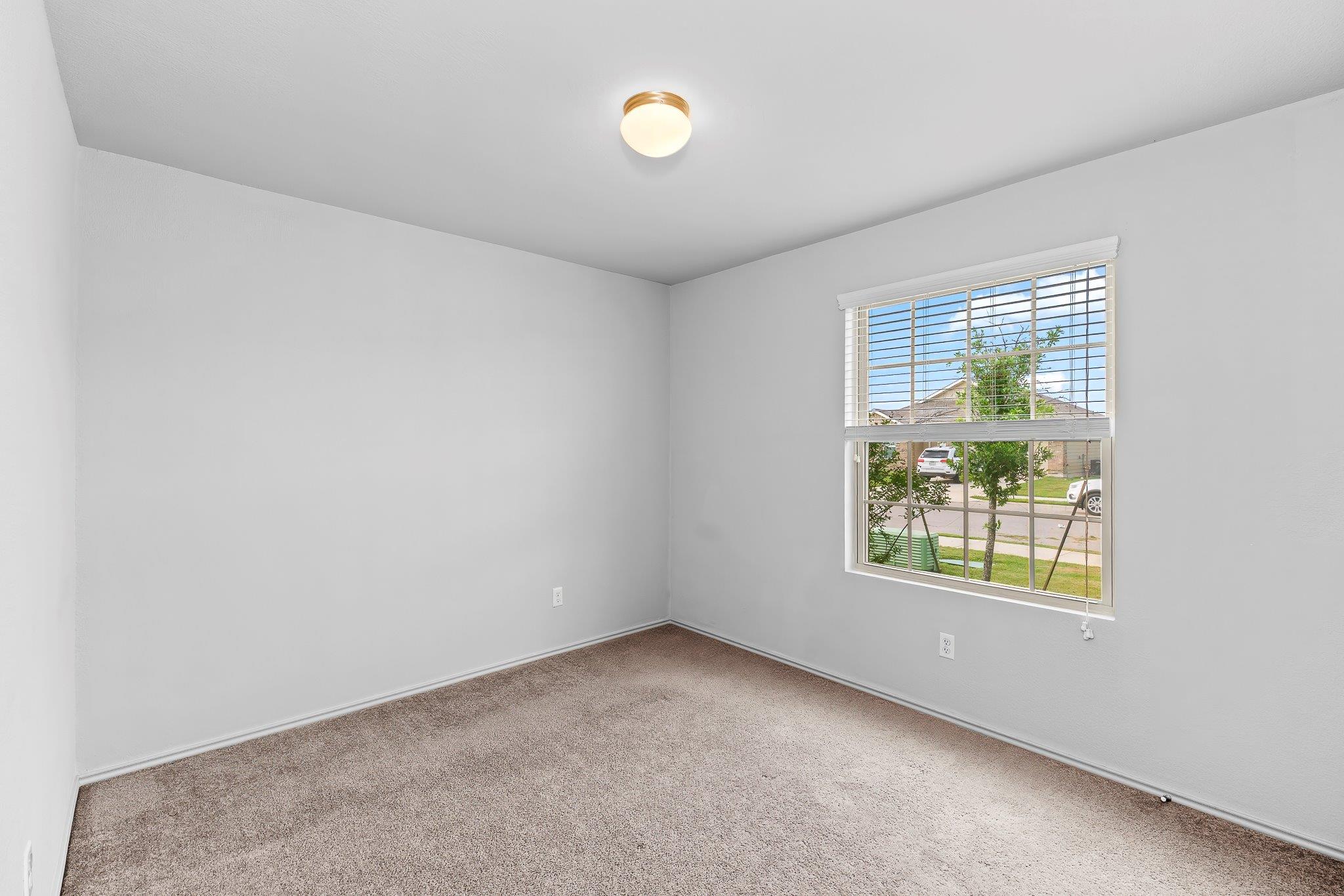 203 Helen Rd, Hutto, TX 78634