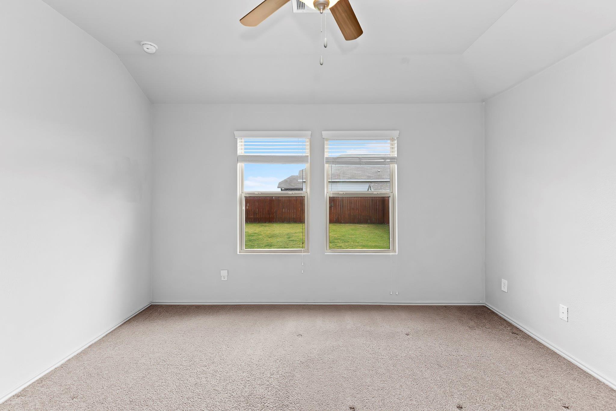 203 Helen Rd, Hutto, TX 78634