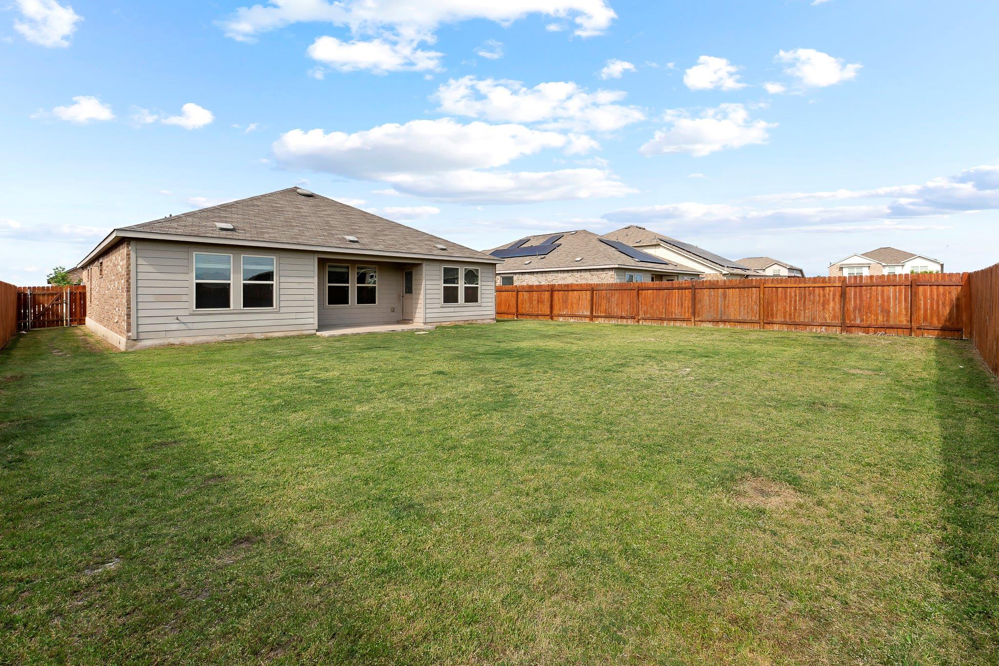 203 Helen Rd, Hutto, TX 78634