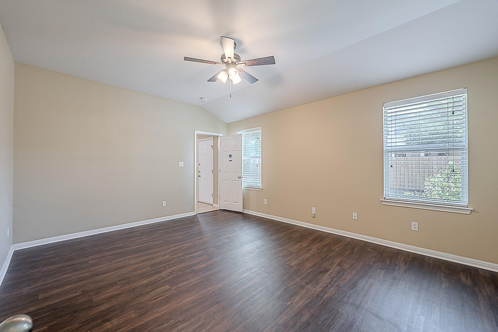 7725 Buckmeadow Dr, Georgetown, TX 78628