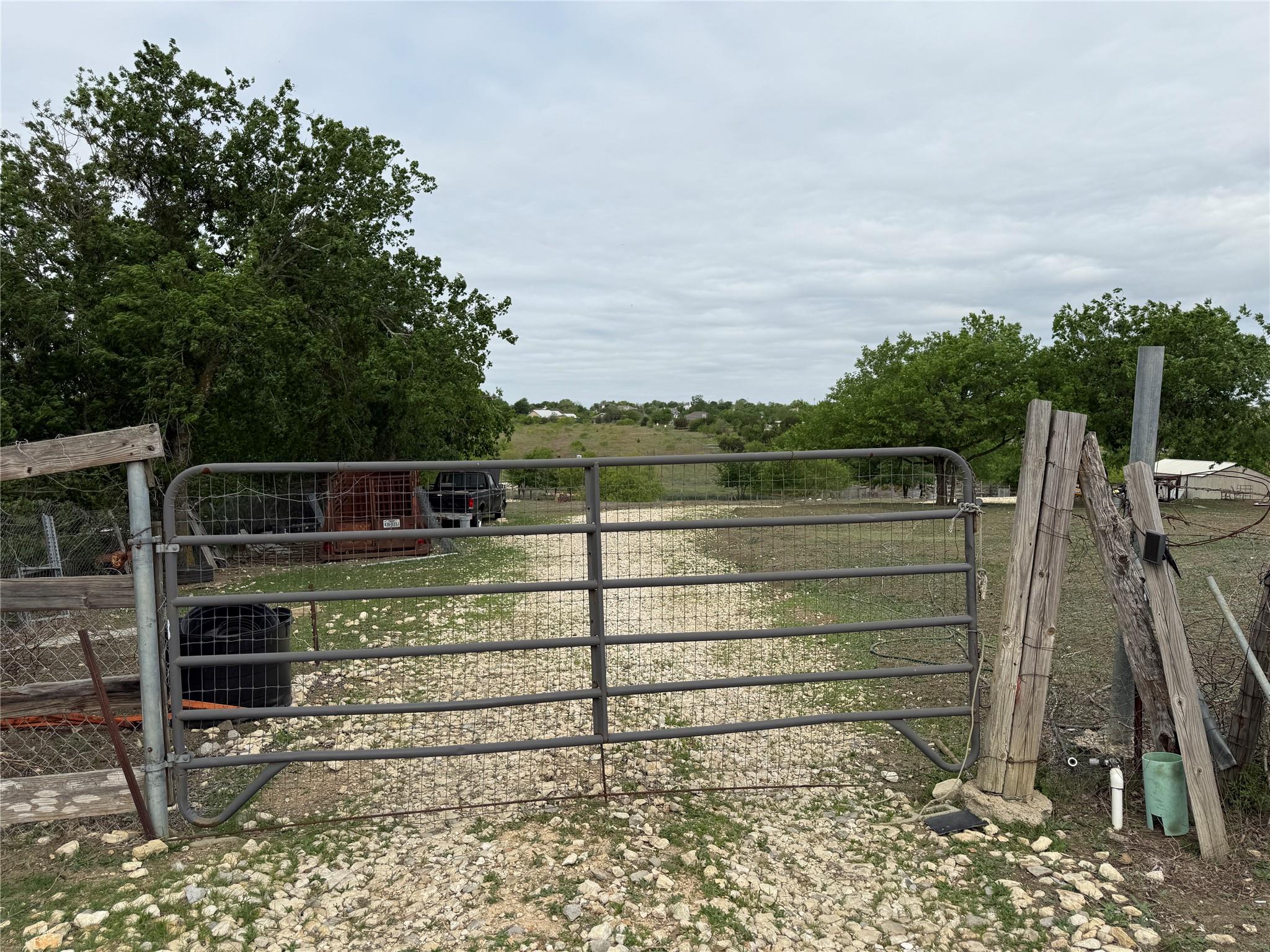 1796 County Road 139 Rd, Hutto, TX 78634