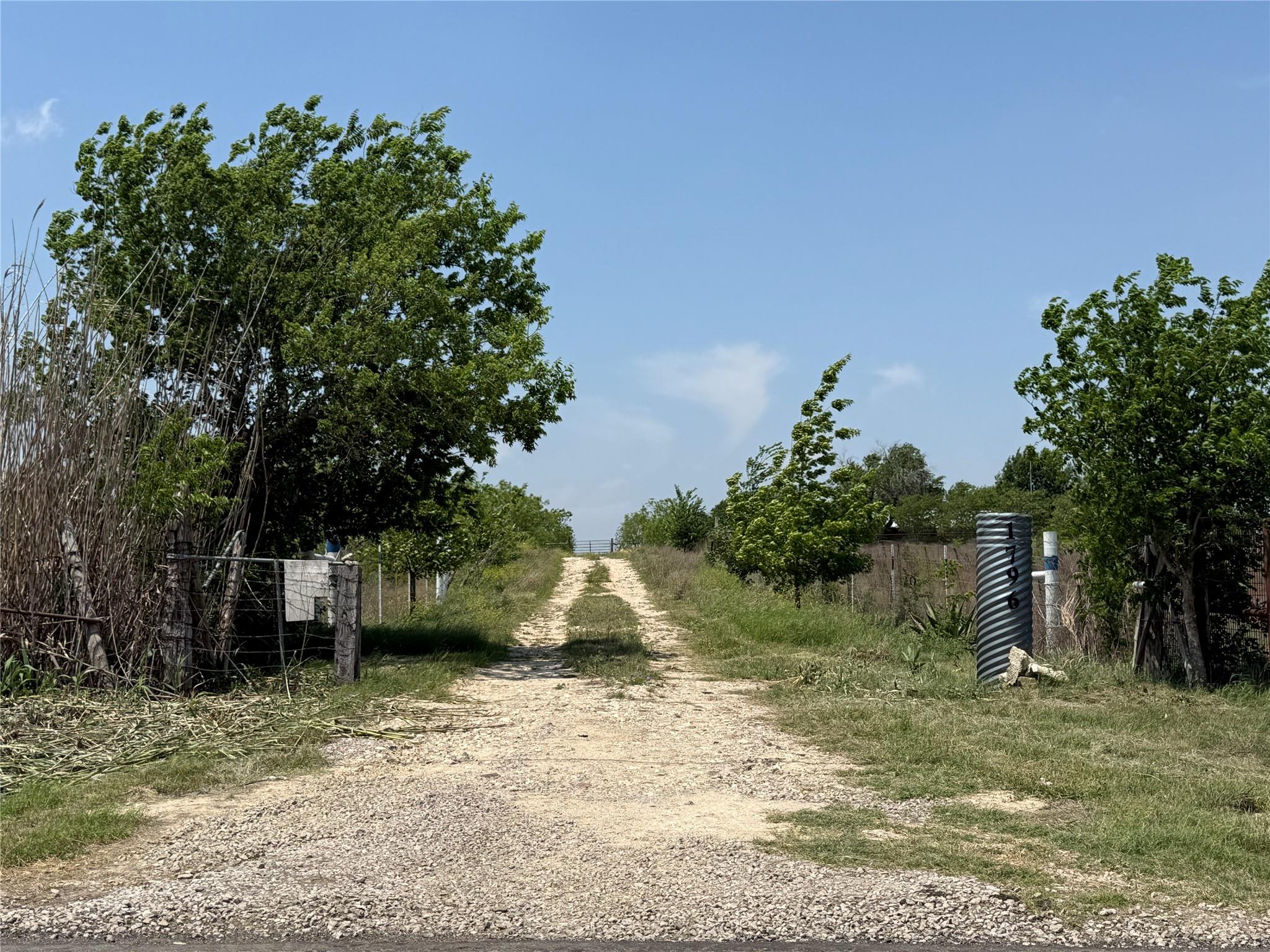 1796 County Road 139 Rd, Hutto, TX 78634