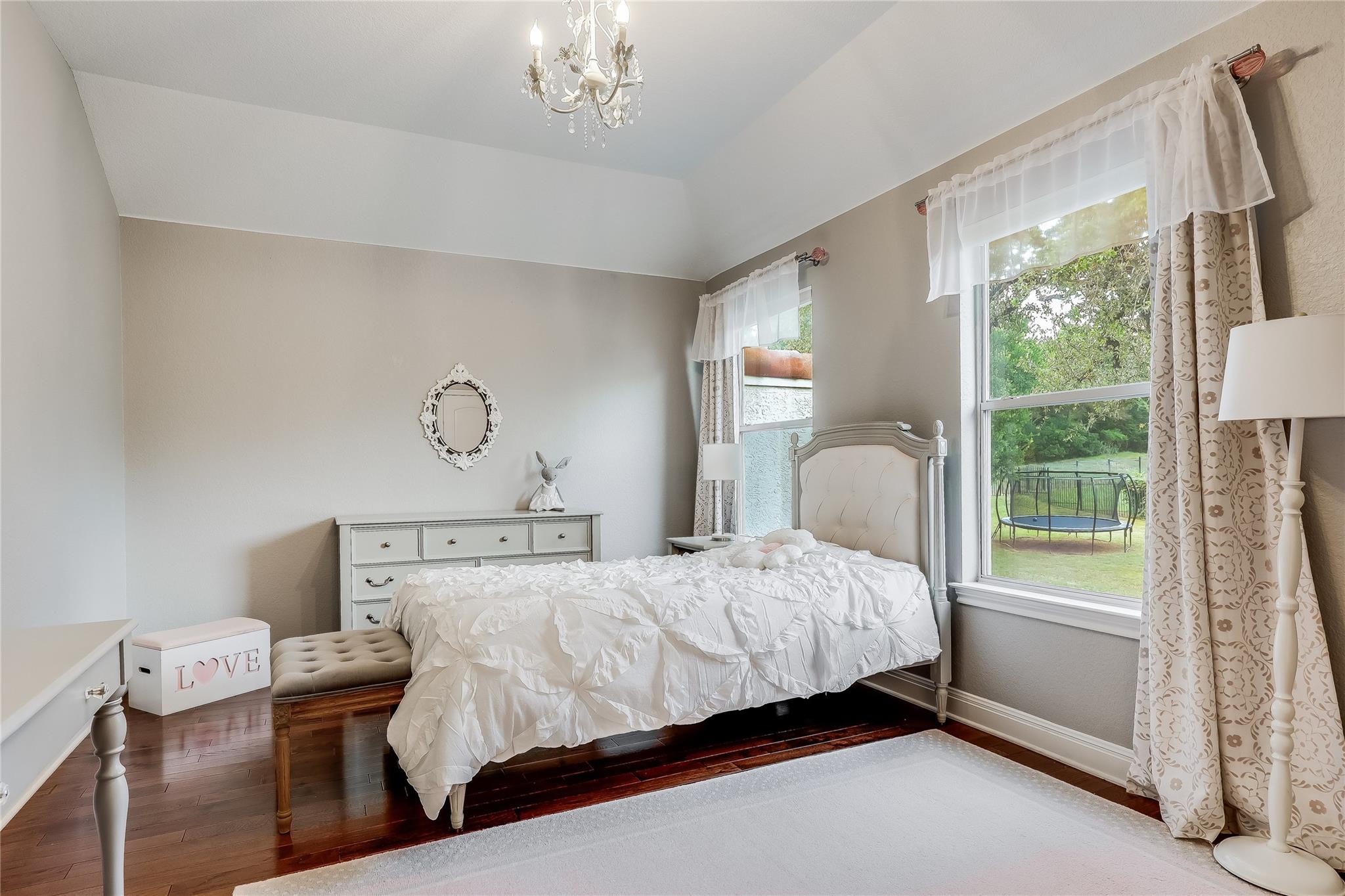 2116 Demona Dr, Austin, TX 78733