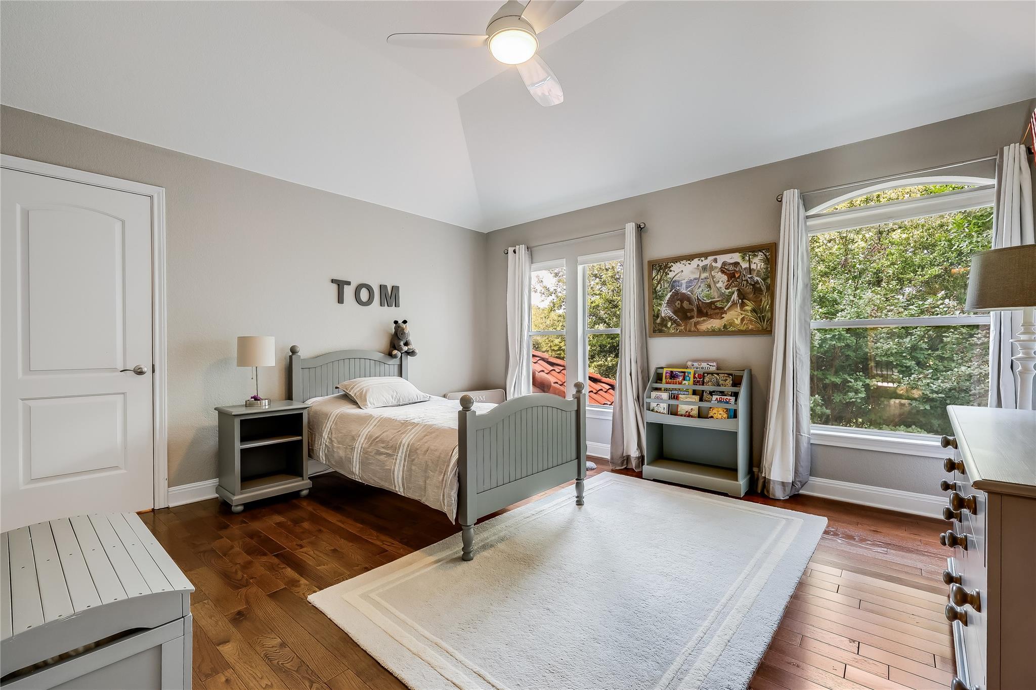 2116 Demona Dr, Austin, TX 78733