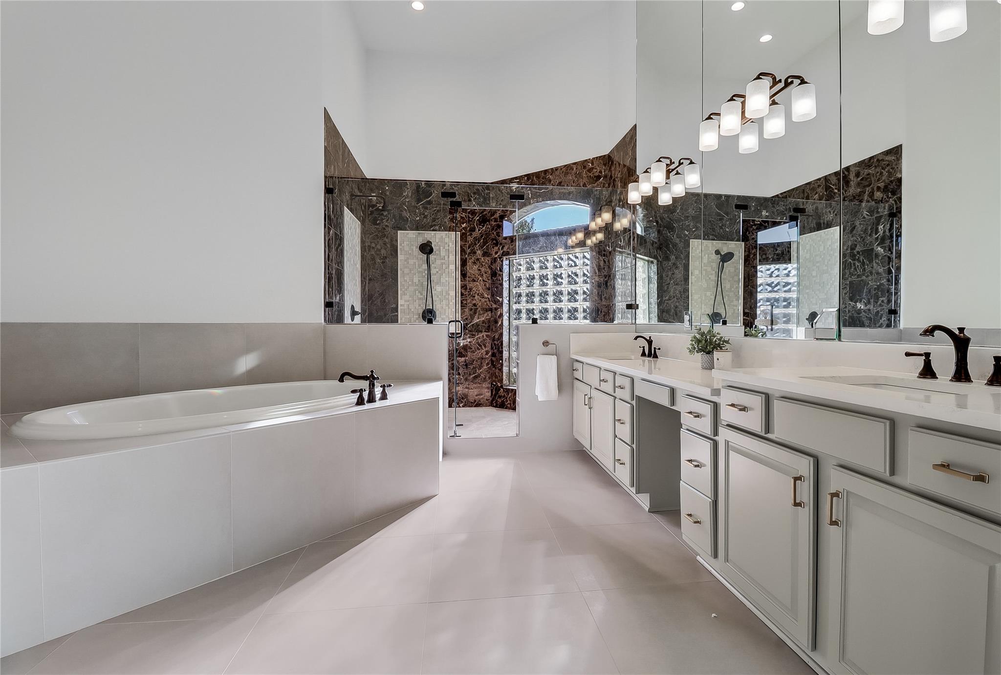 2116 Demona Dr, Austin, TX 78733