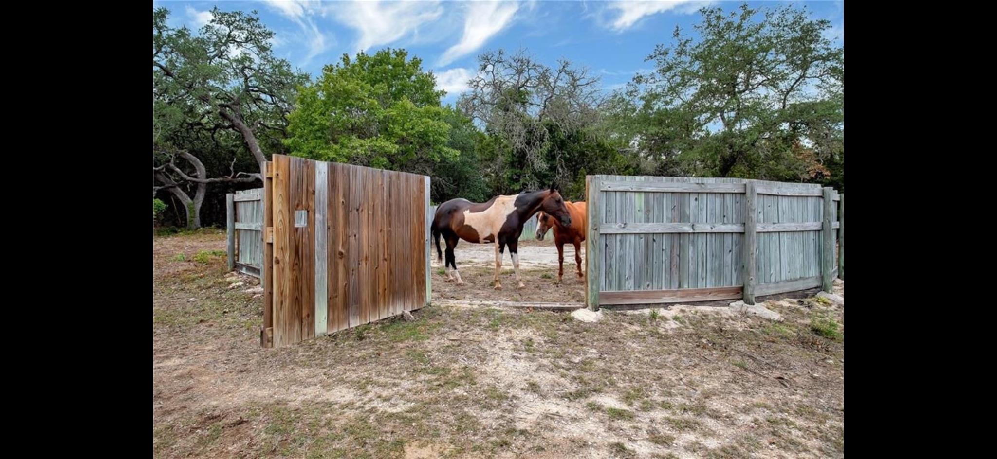 2161 Lone Man Mountain Rd, Wimberley, TX 78676