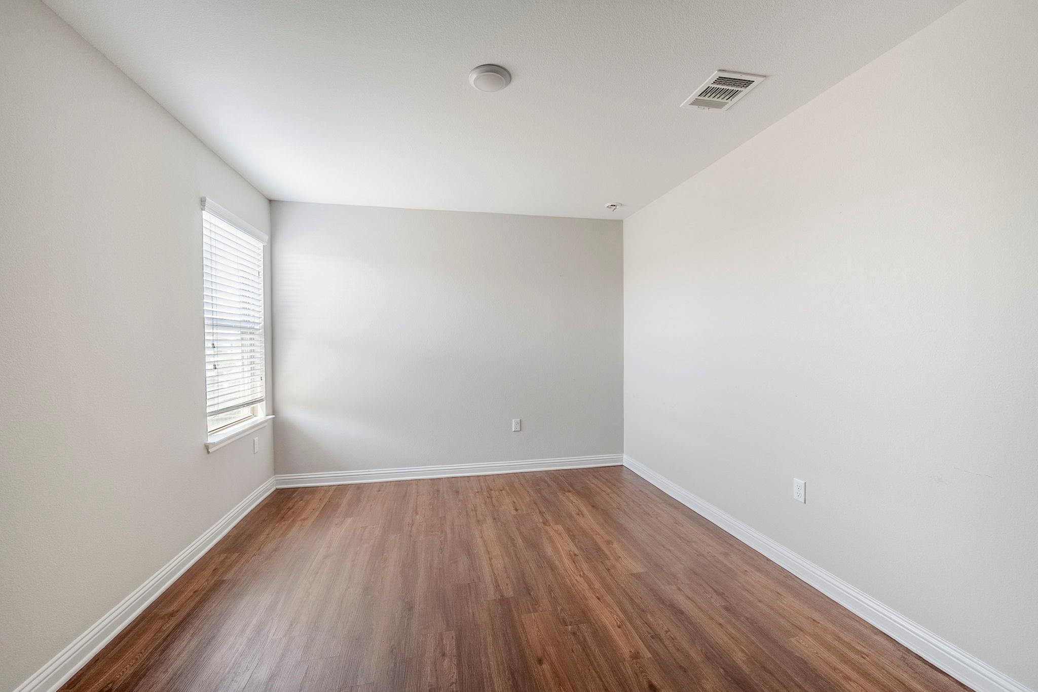 8008 Cottage Rose Dr, Austin, TX 78744