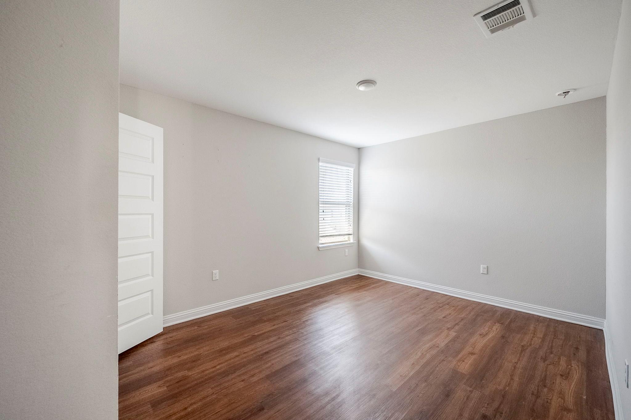 8008 Cottage Rose Dr, Austin, TX 78744