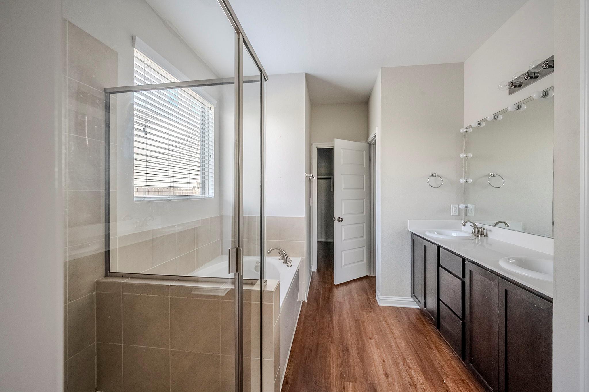 8008 Cottage Rose Dr, Austin, TX 78744