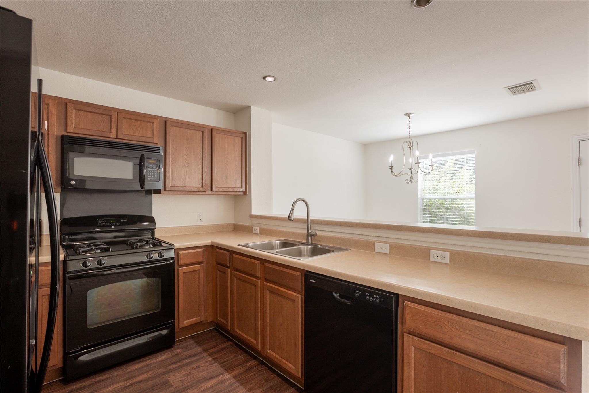 287 Quarter Ave, Buda, TX 78610