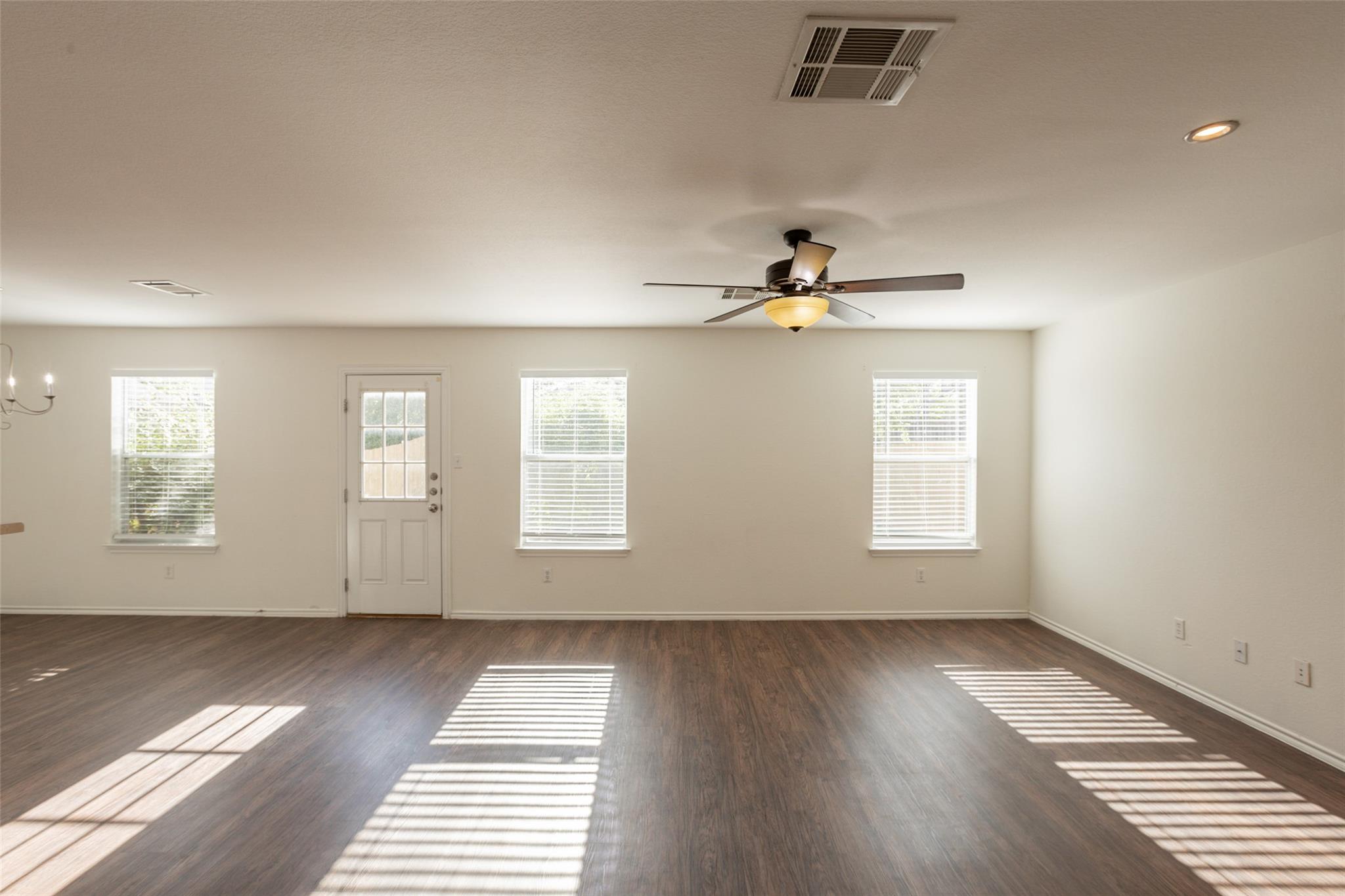 287 Quarter Ave, Buda, TX 78610