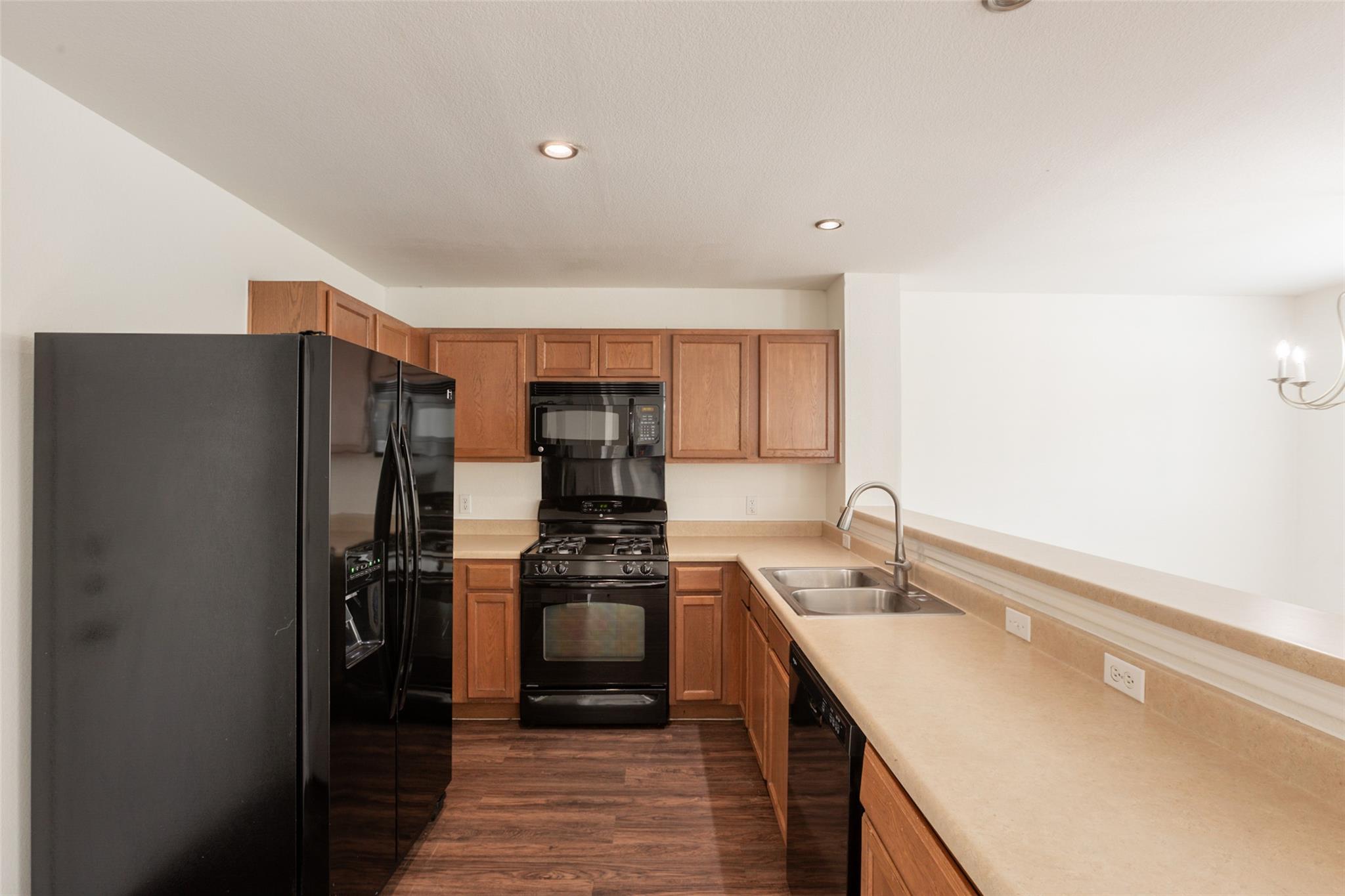 287 Quarter Ave, Buda, TX 78610