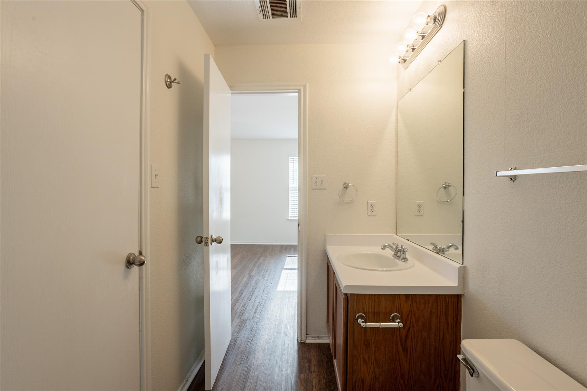 287 Quarter Ave, Buda, TX 78610