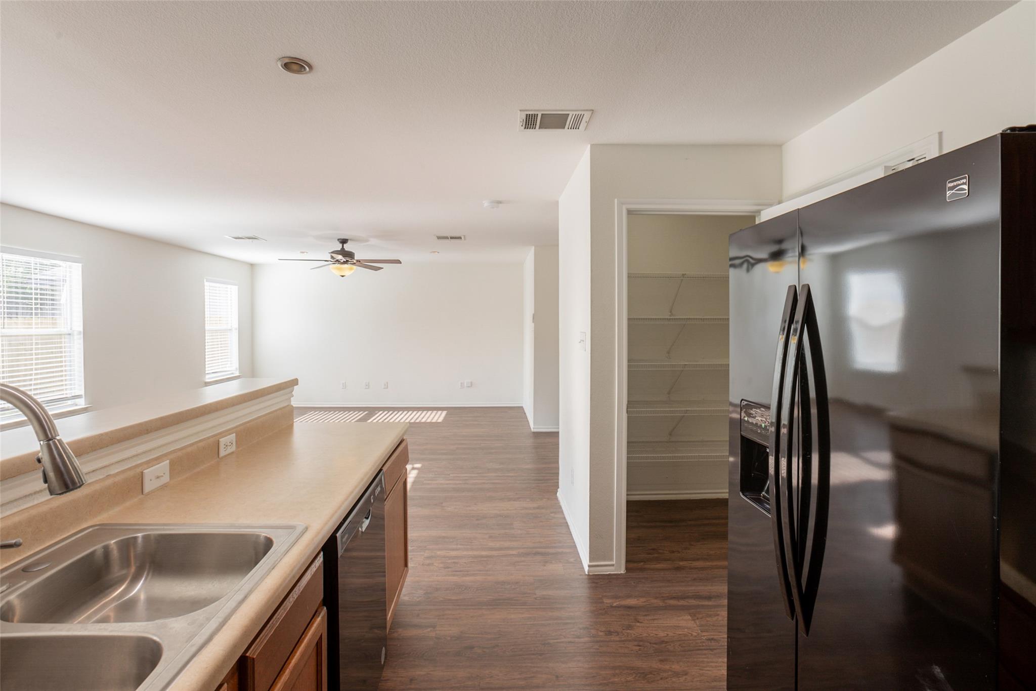 287 Quarter Ave, Buda, TX 78610