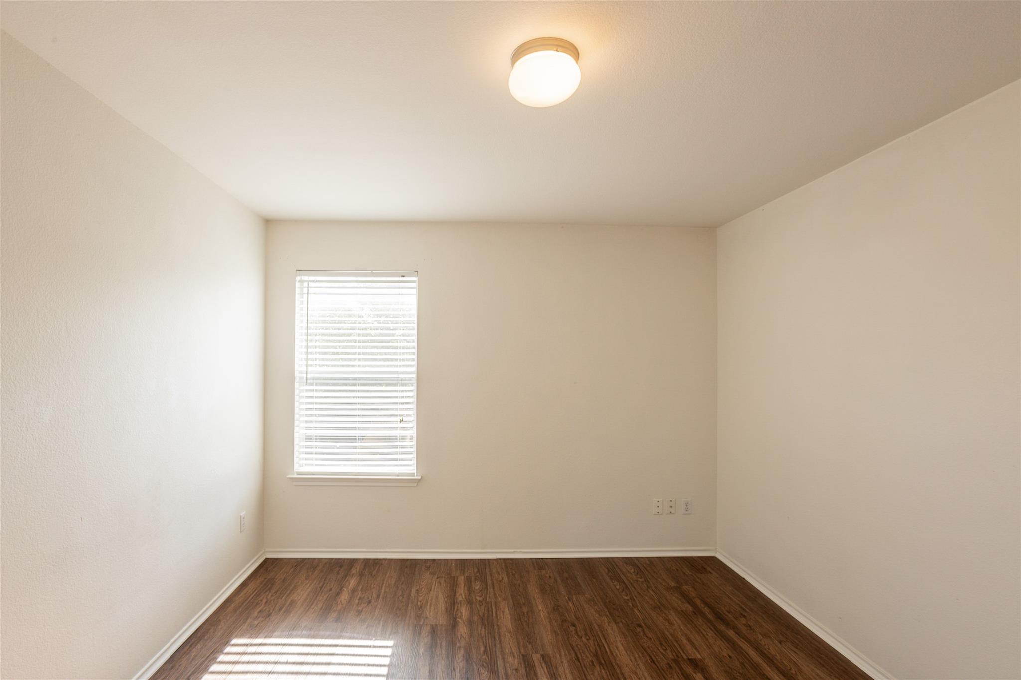 287 Quarter Ave, Buda, TX 78610