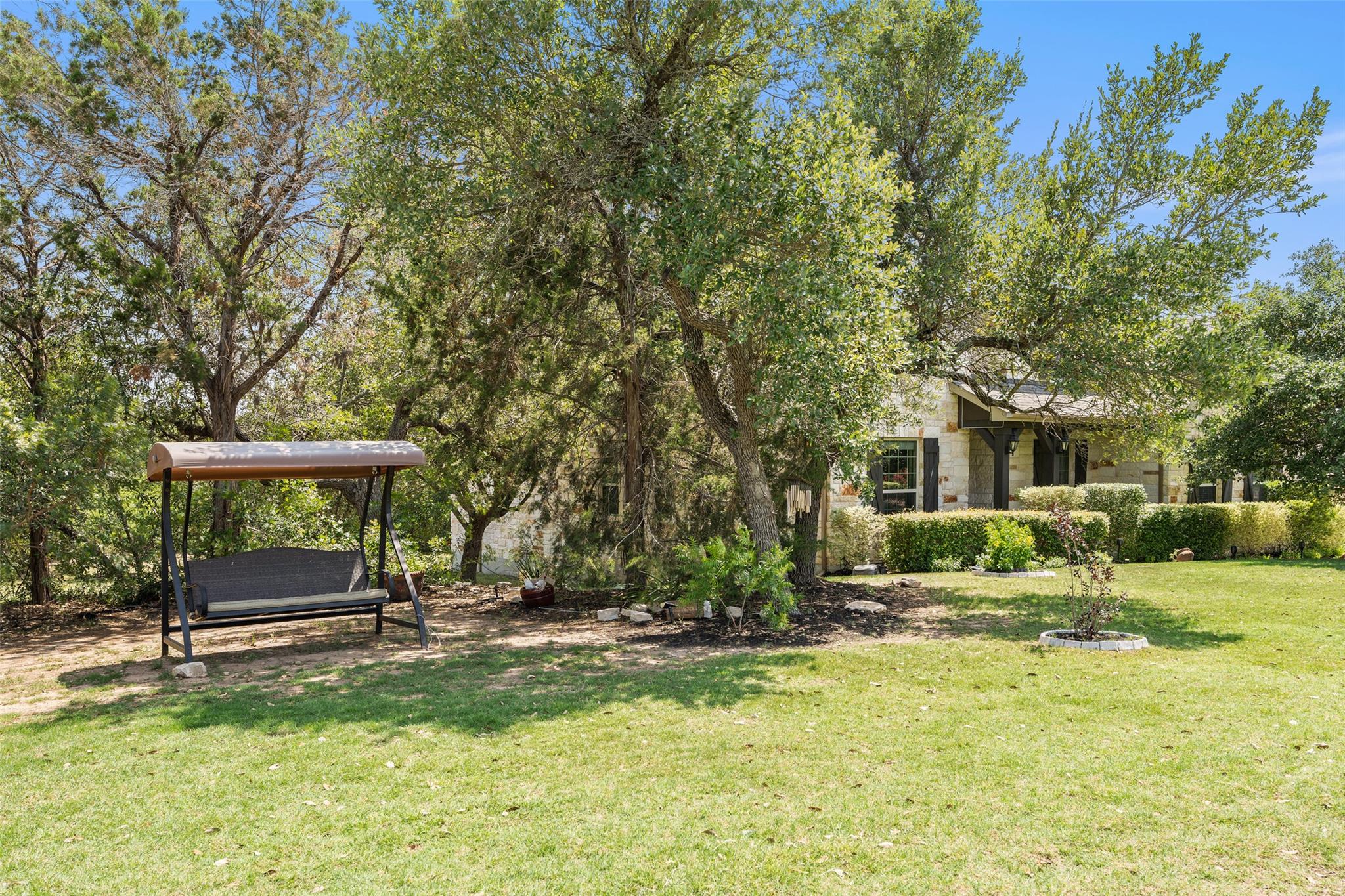 21909 Esmeralda Dr, Spicewood, TX 78669