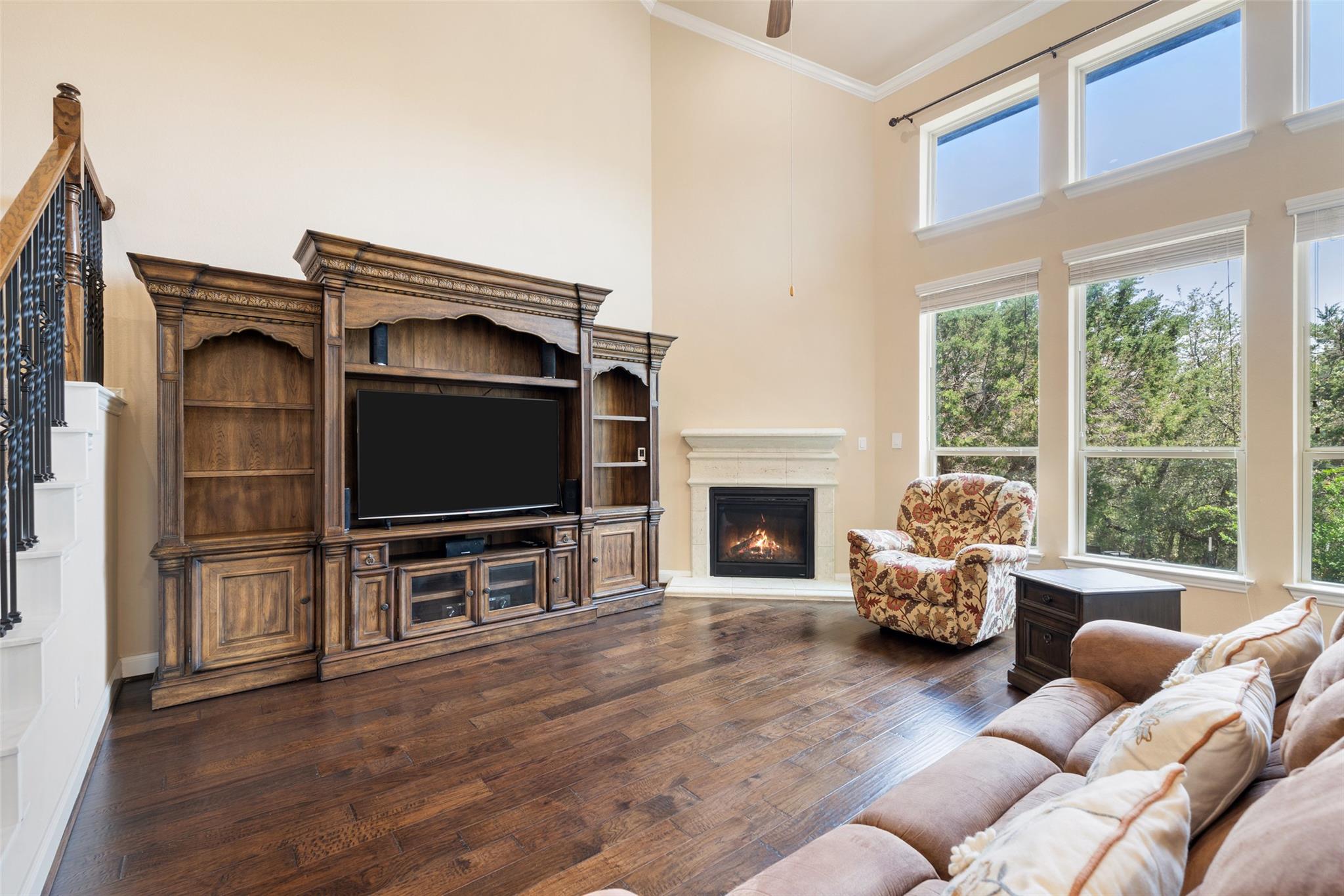 21909 Esmeralda Dr, Spicewood, TX 78669