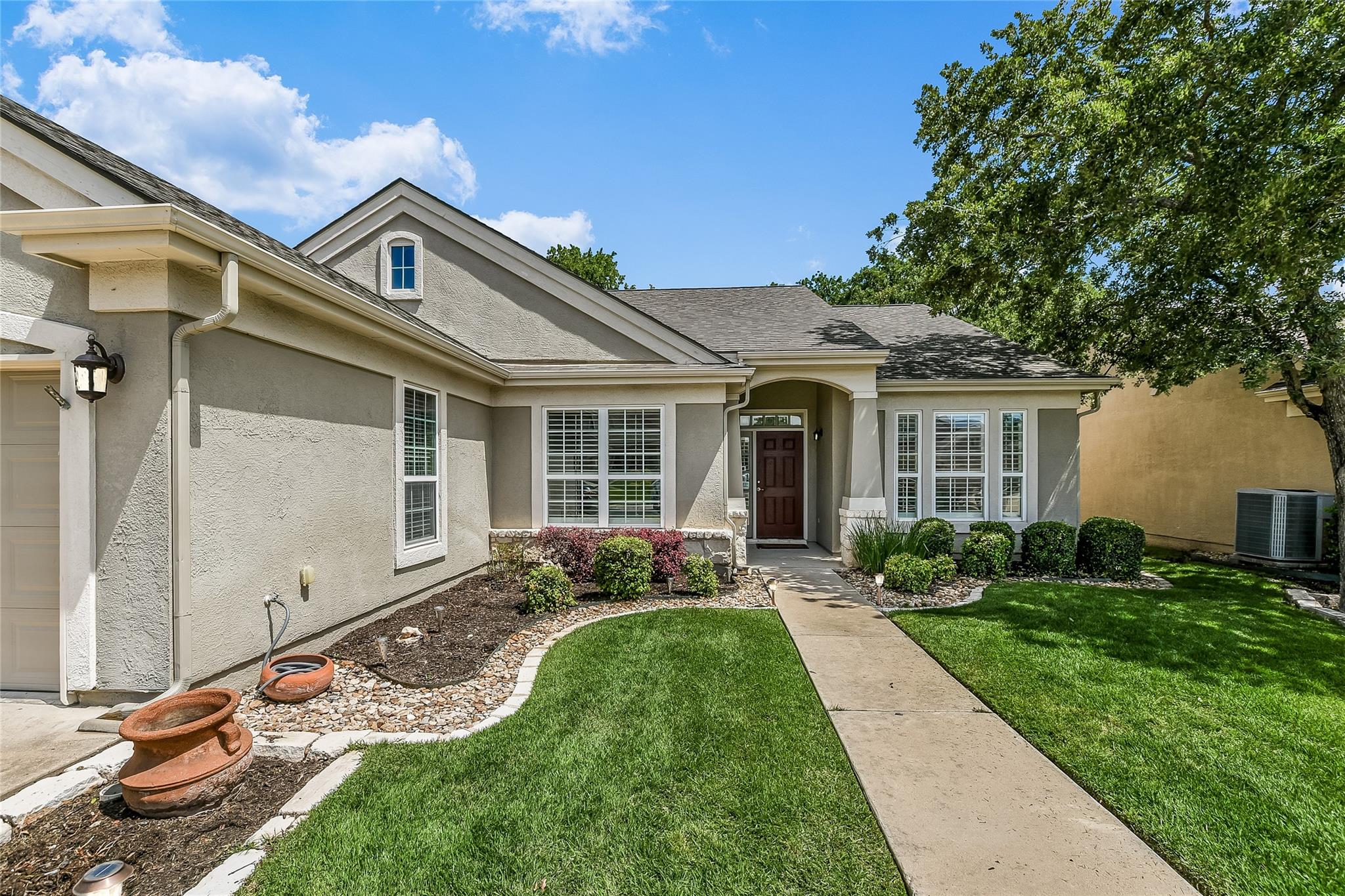 710 Breezeway Ln, Georgetown, TX 78633