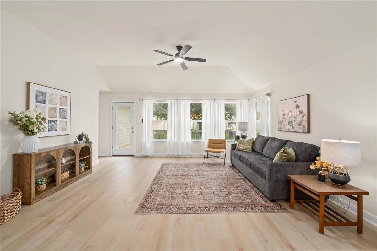 231 Skinner, Kyle, TX 78640